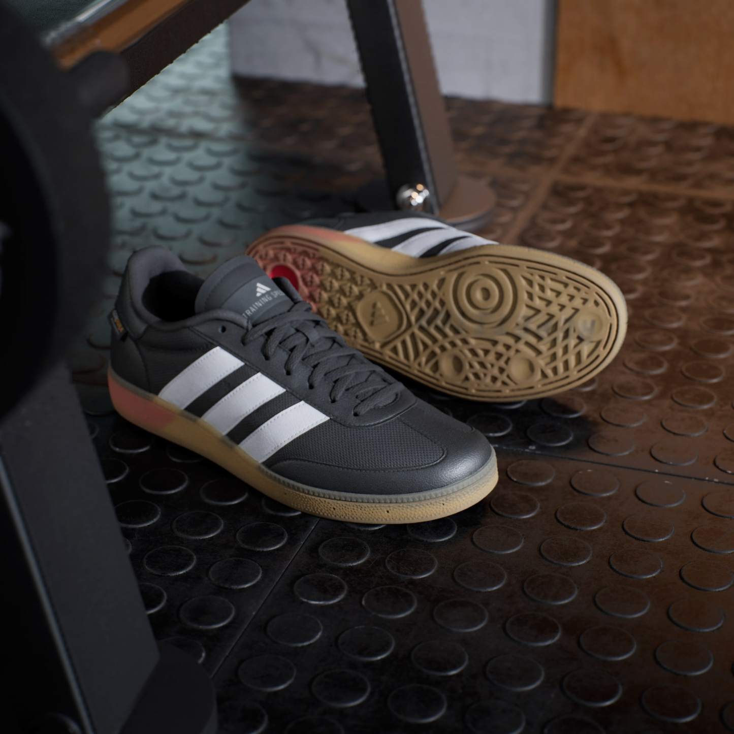 Training Spezial 트레이닝화 - Core Black / Chalk White / Lucid Red - JS3038 - HeroMrktng View 8