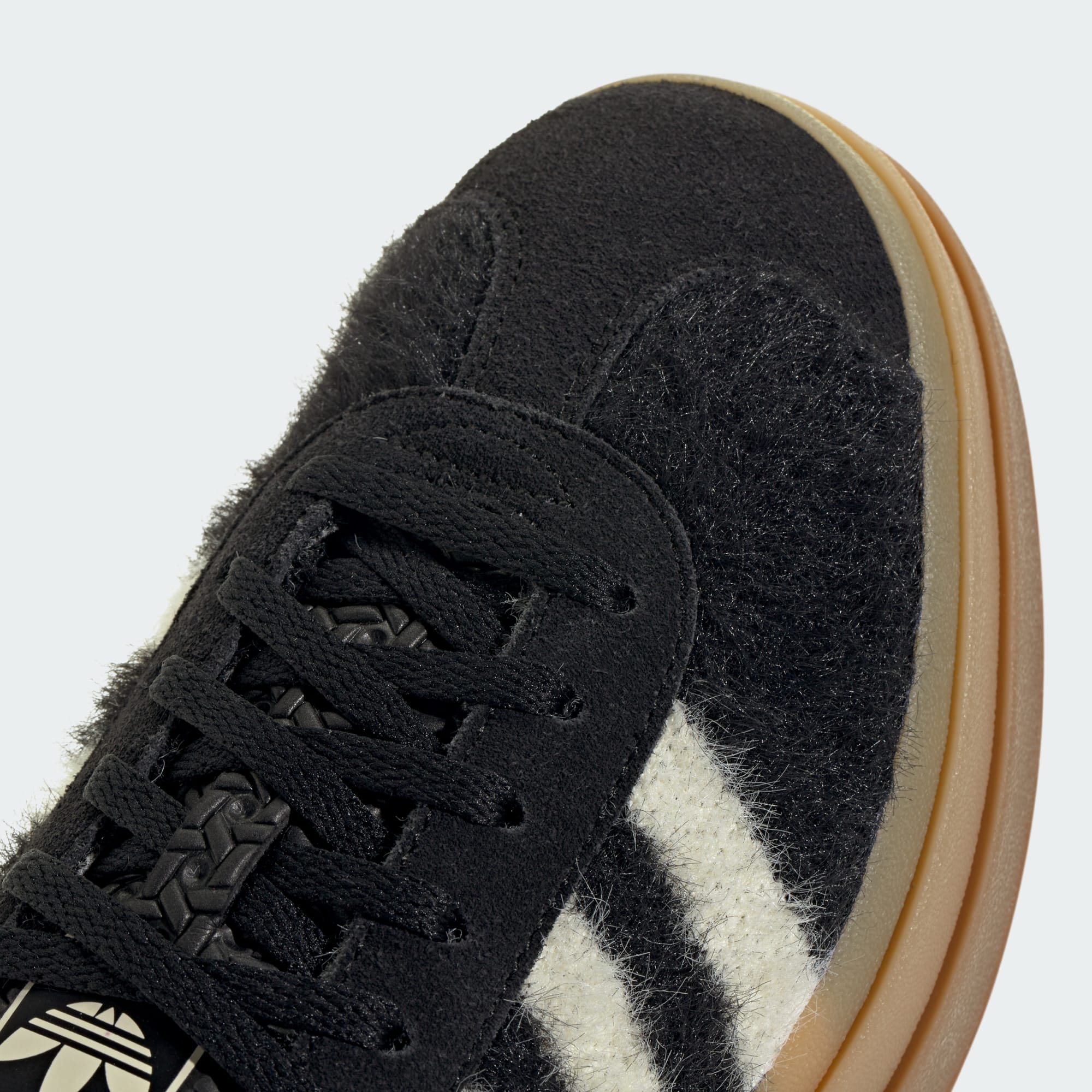가젤 볼드 - Core Black / Cream White / Gold Metallic