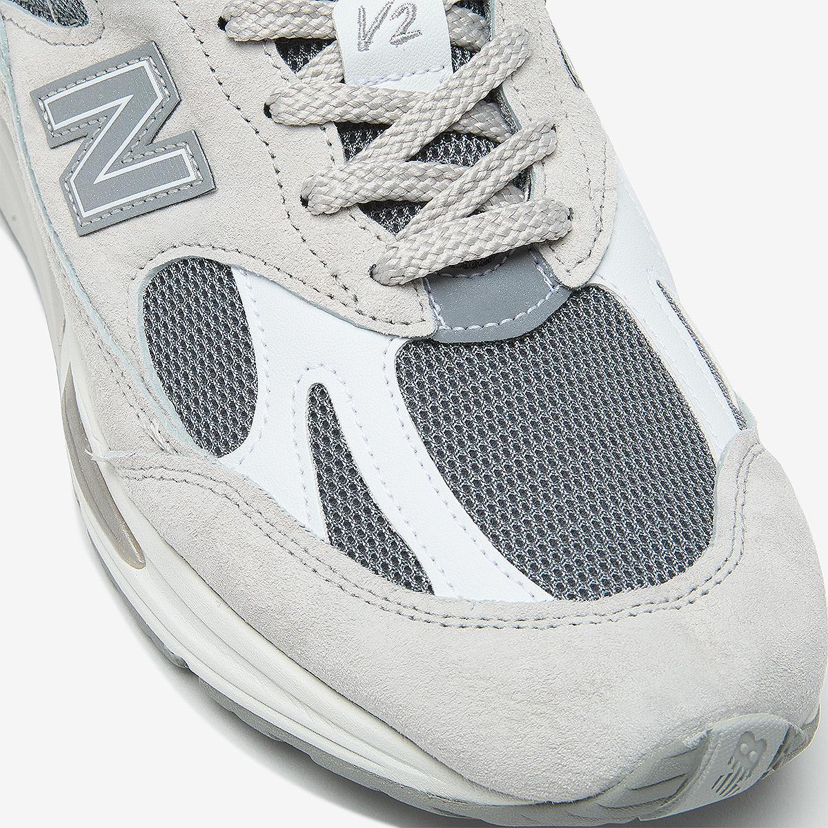 U991GL2 - White