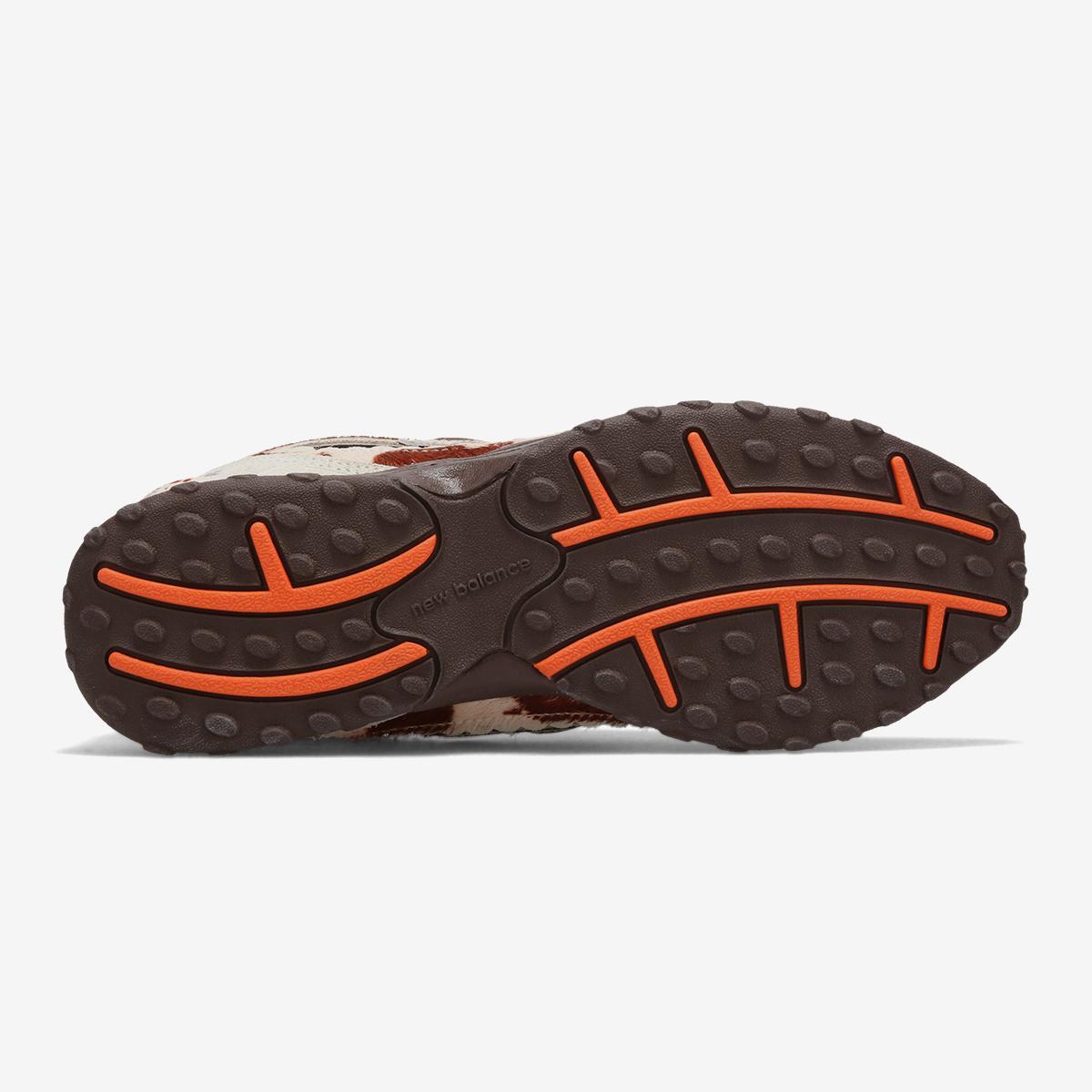 U204L3Z7 - Brown