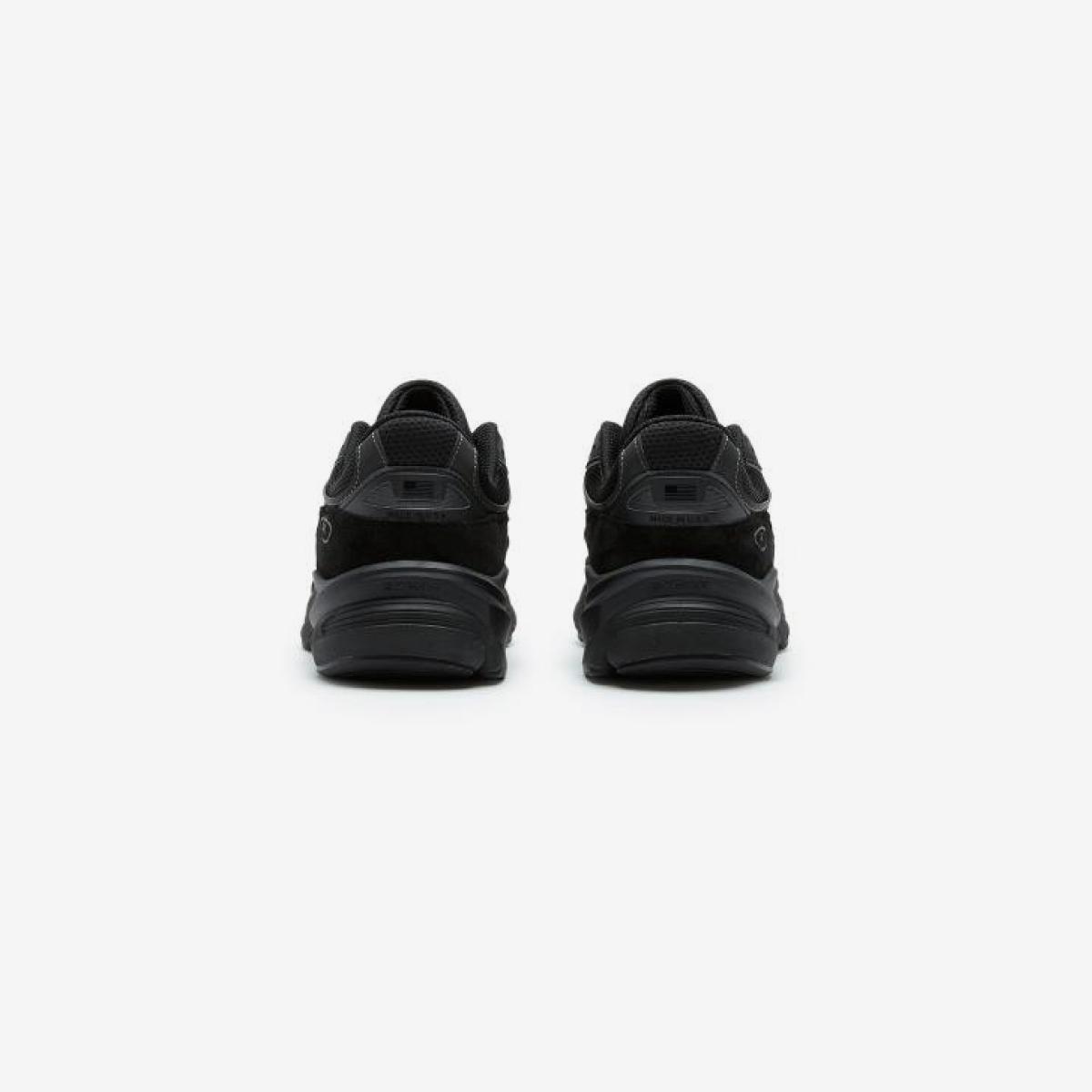 U990BB6 (TRIPLE BLACK) - Black