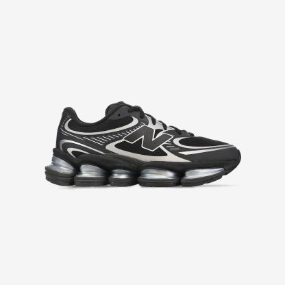 U20007TW - Black