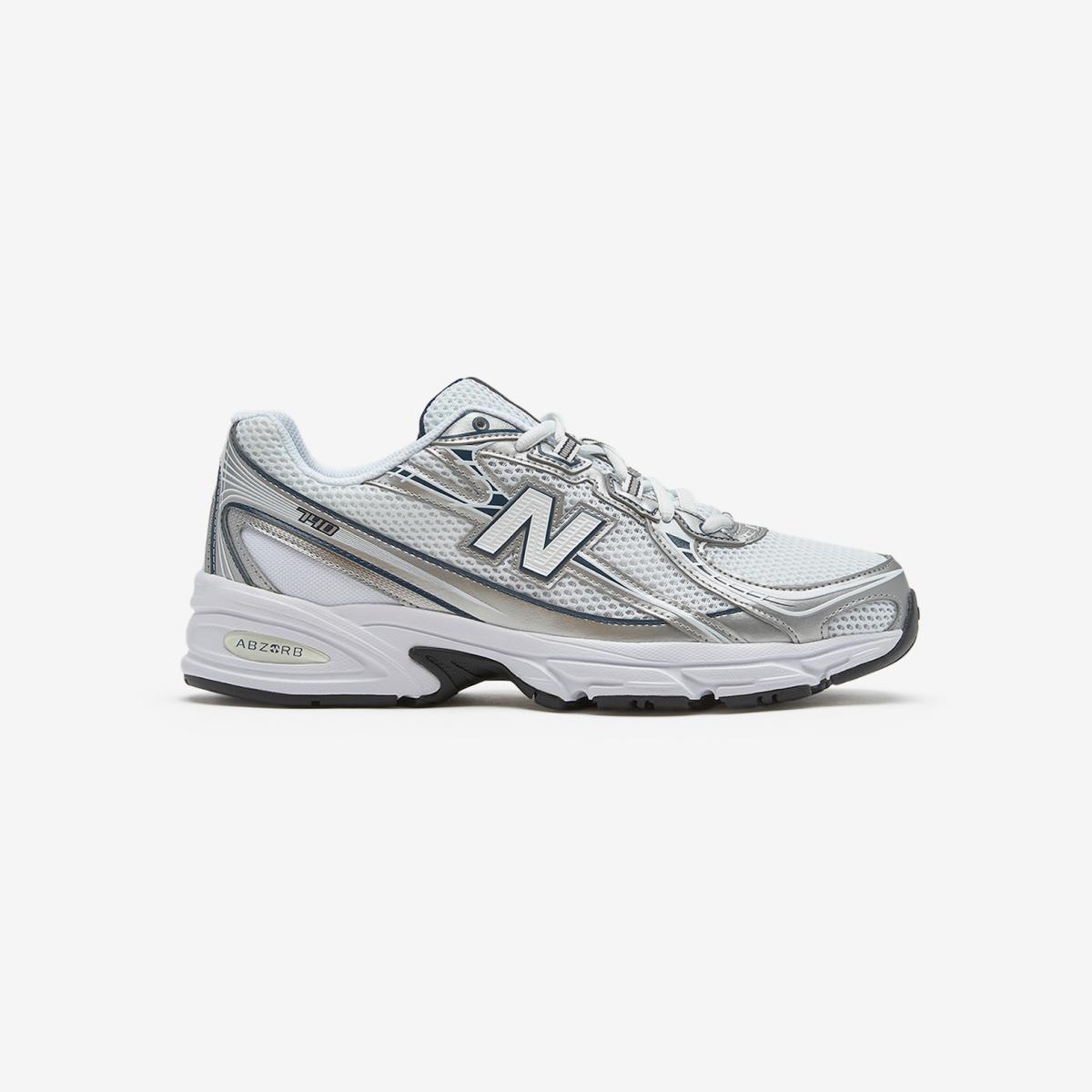 U740BM2 (BLACK SILVER) - Silver