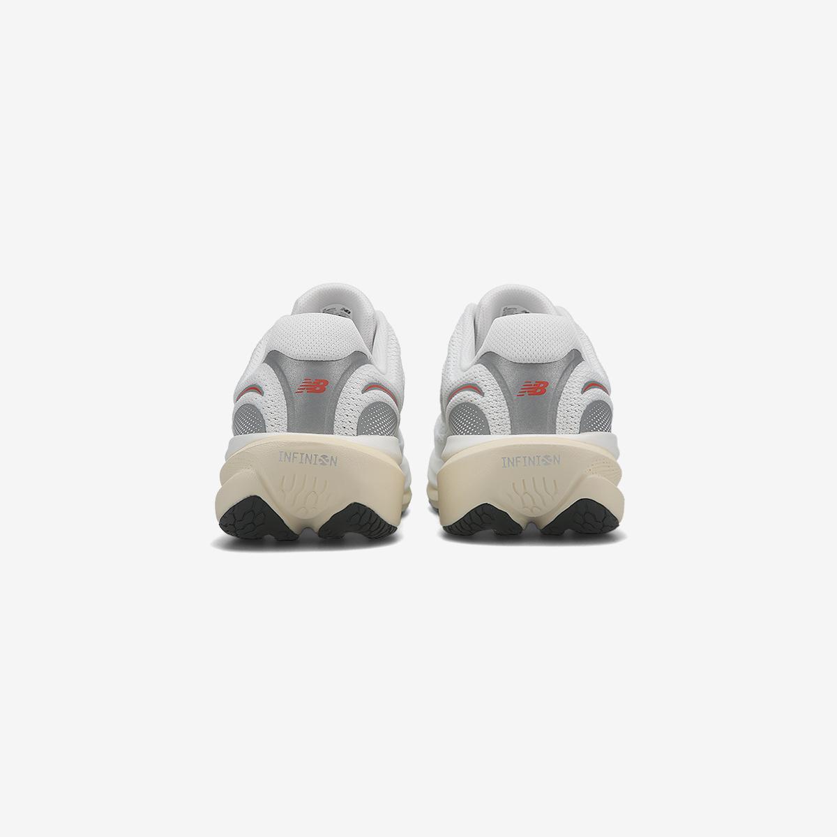 1080 V15 (남성, 2E) - Ivory