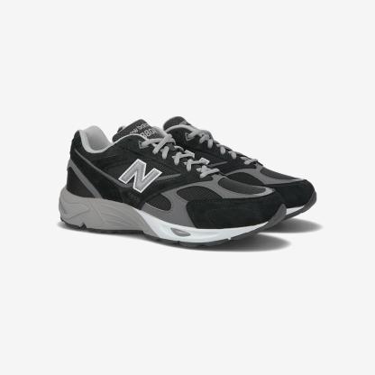 U880R2QR - Black