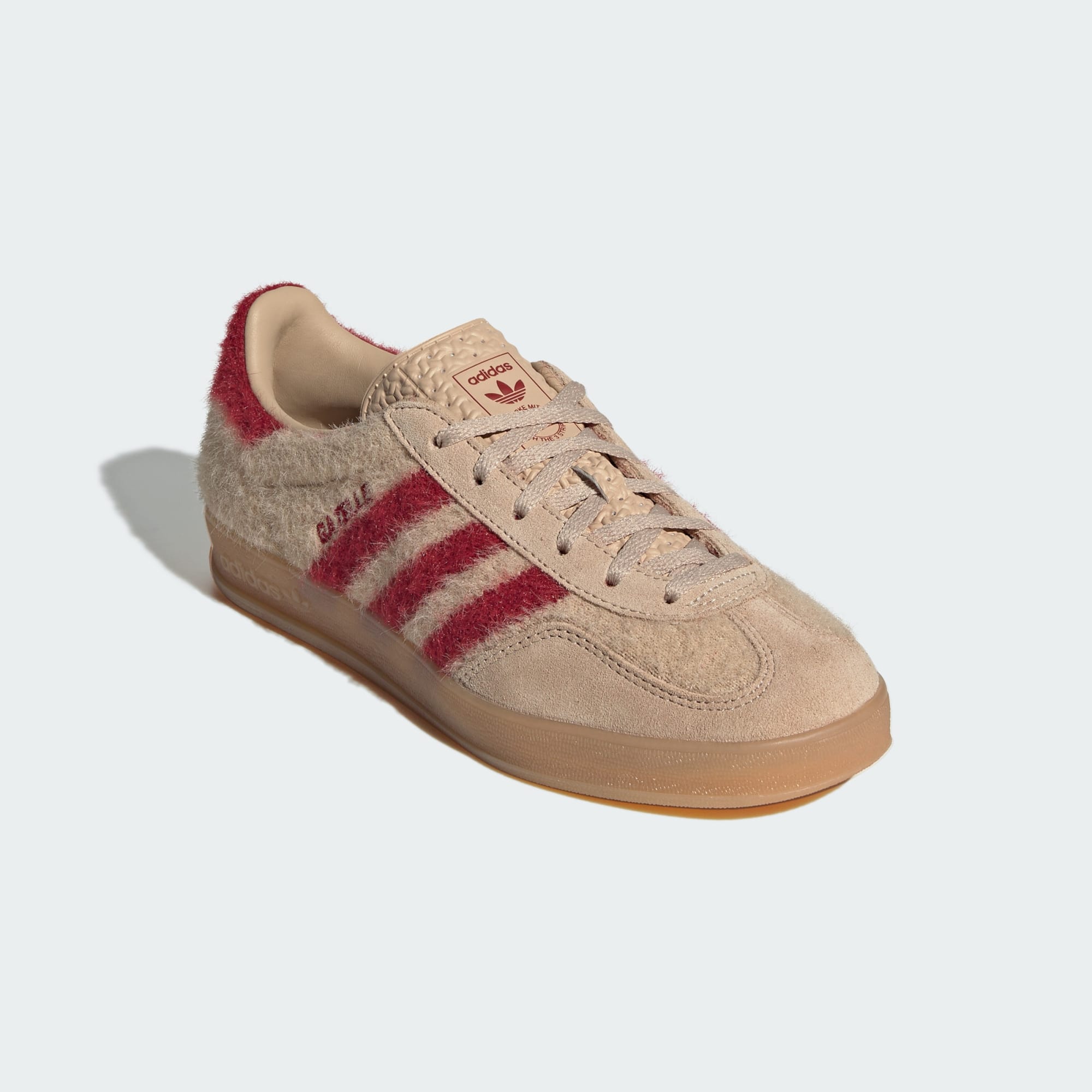 가젤 인도어 - Magic Beige / Team Victory Red / Gum