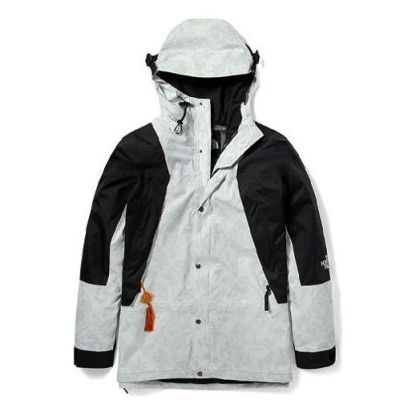 THE NORTH FACE Mountain Jacket 'White' NF0A4UDJ-0WP - main-square_353cd94c-51b9-45cd-b288-1e5e17d34a6f