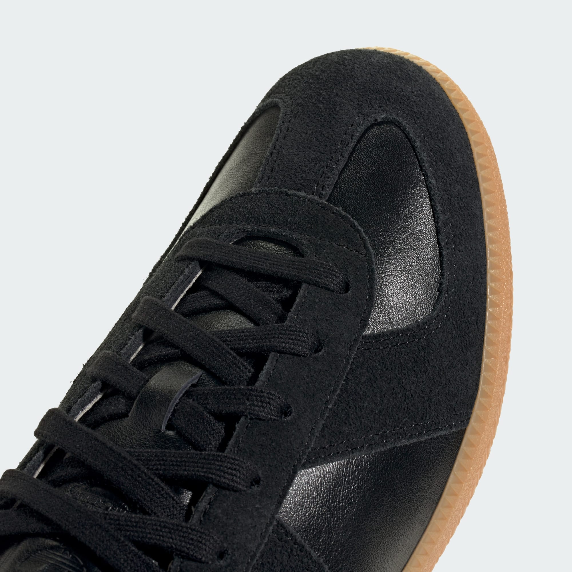 BW 아미 - Core Black / Core Black / Gum