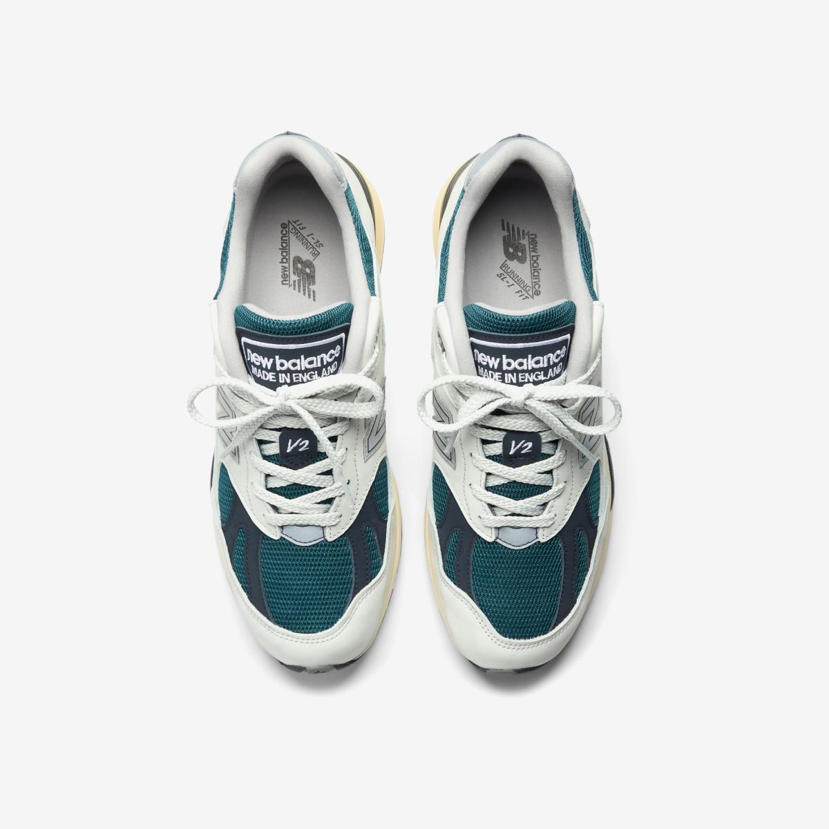 U991VB2 - White