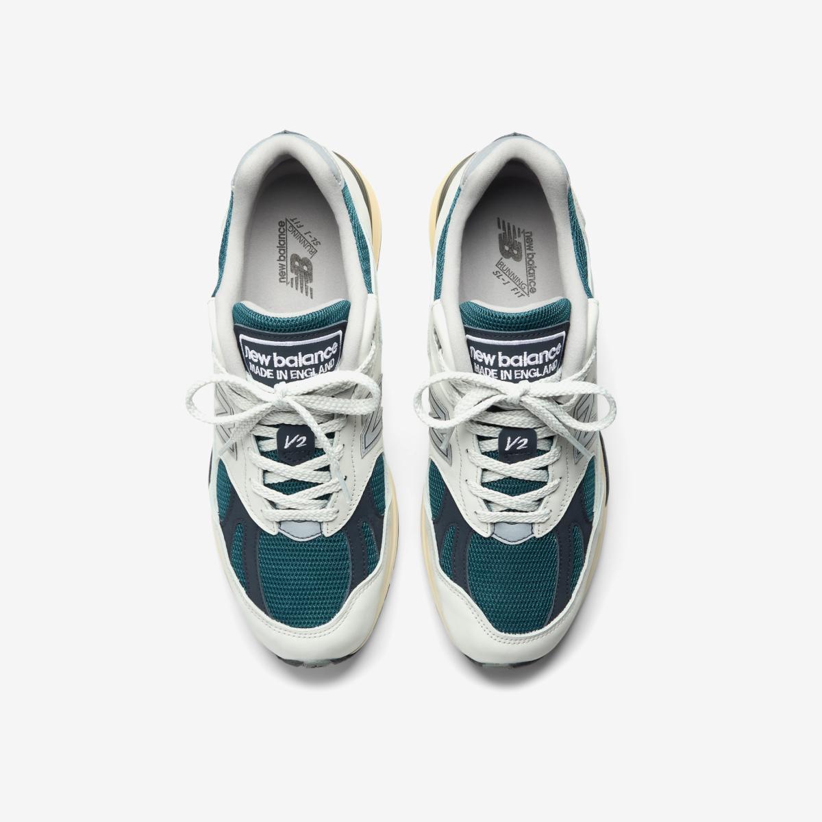 U991VB2 - White