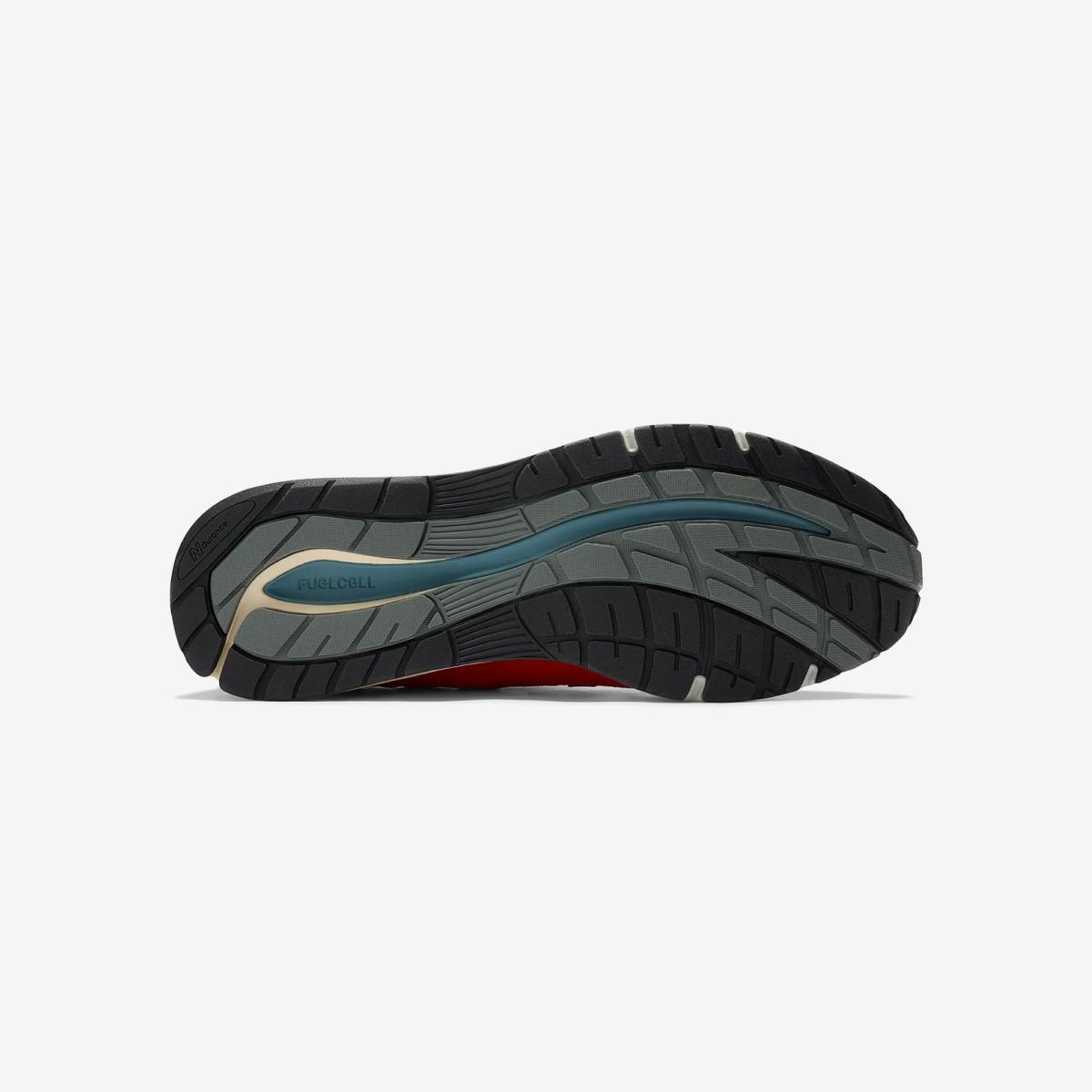 U991VB2 - Red
