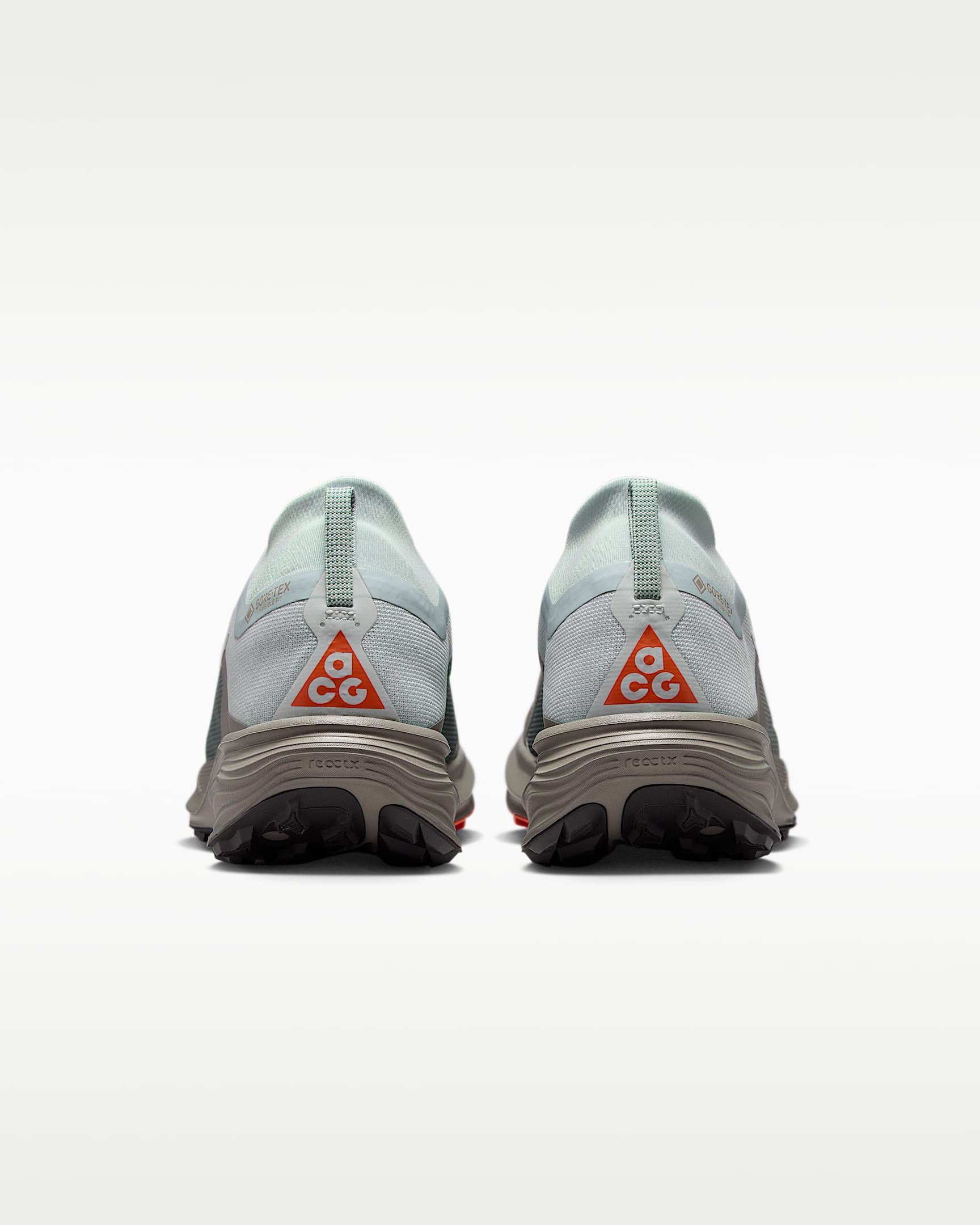 ACG 페가수스 트레일 GORE-TEX 여성 워터프루프 트레일 러닝화 - 라이트 실버/라이트 아미/세이프티 오렌지/라이트 실버