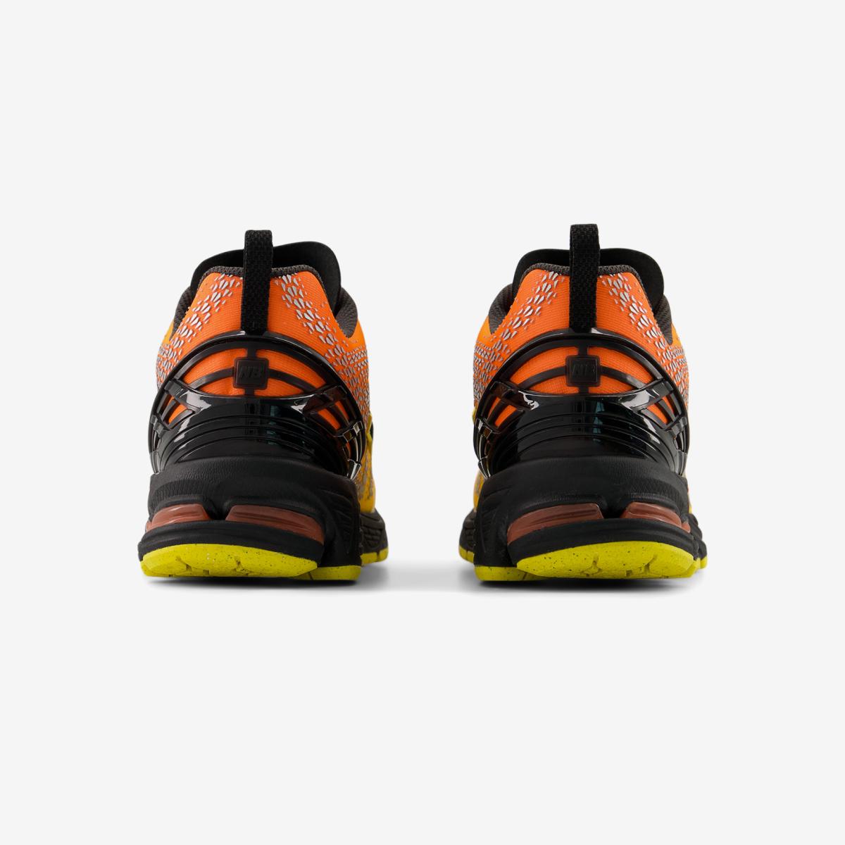 U19066QG - Orange