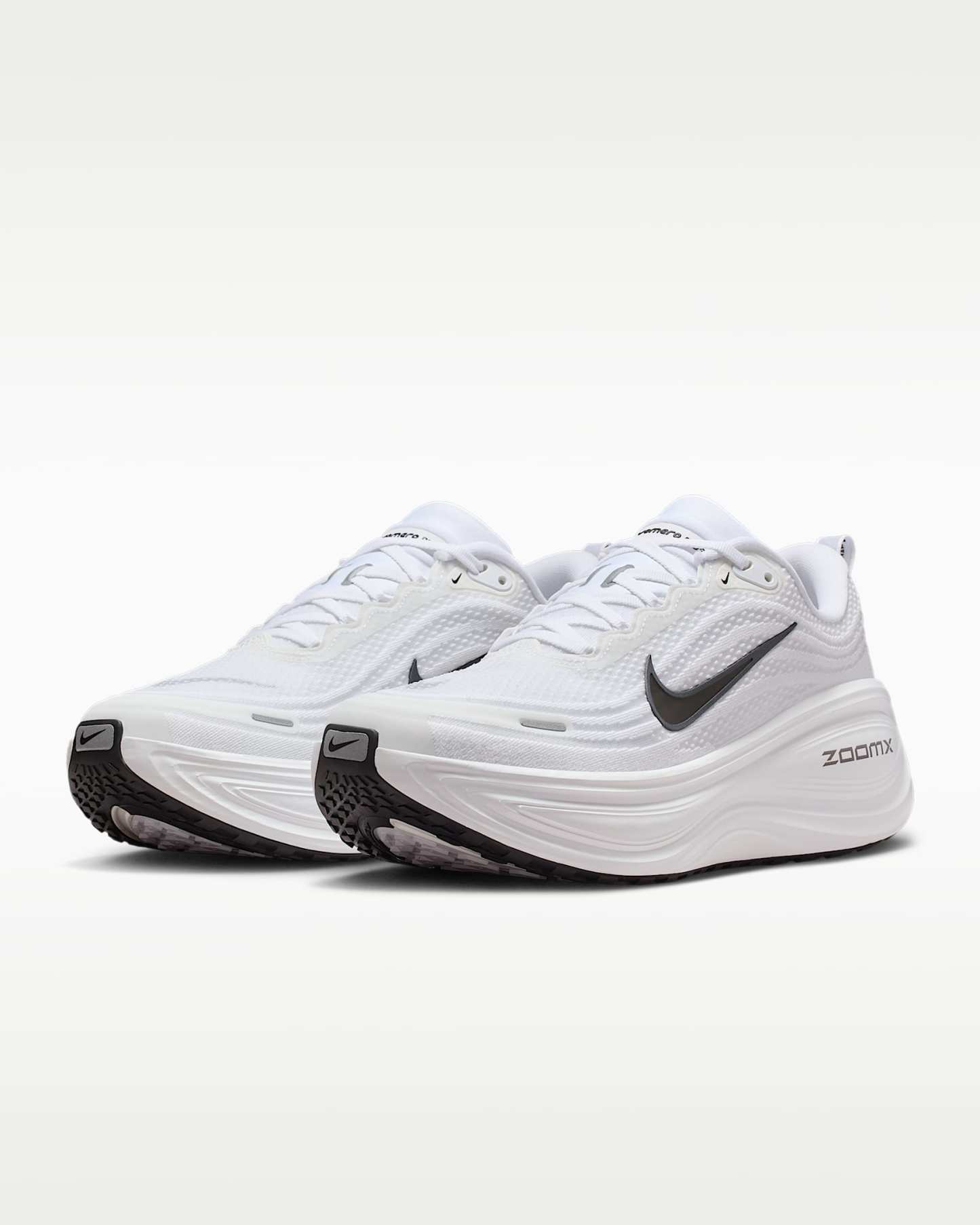 나이키 보메로 플러스 남성 로드 러닝화 - 화이트/다크 스모크 그레이/메탈릭 다크 그레이/블랙