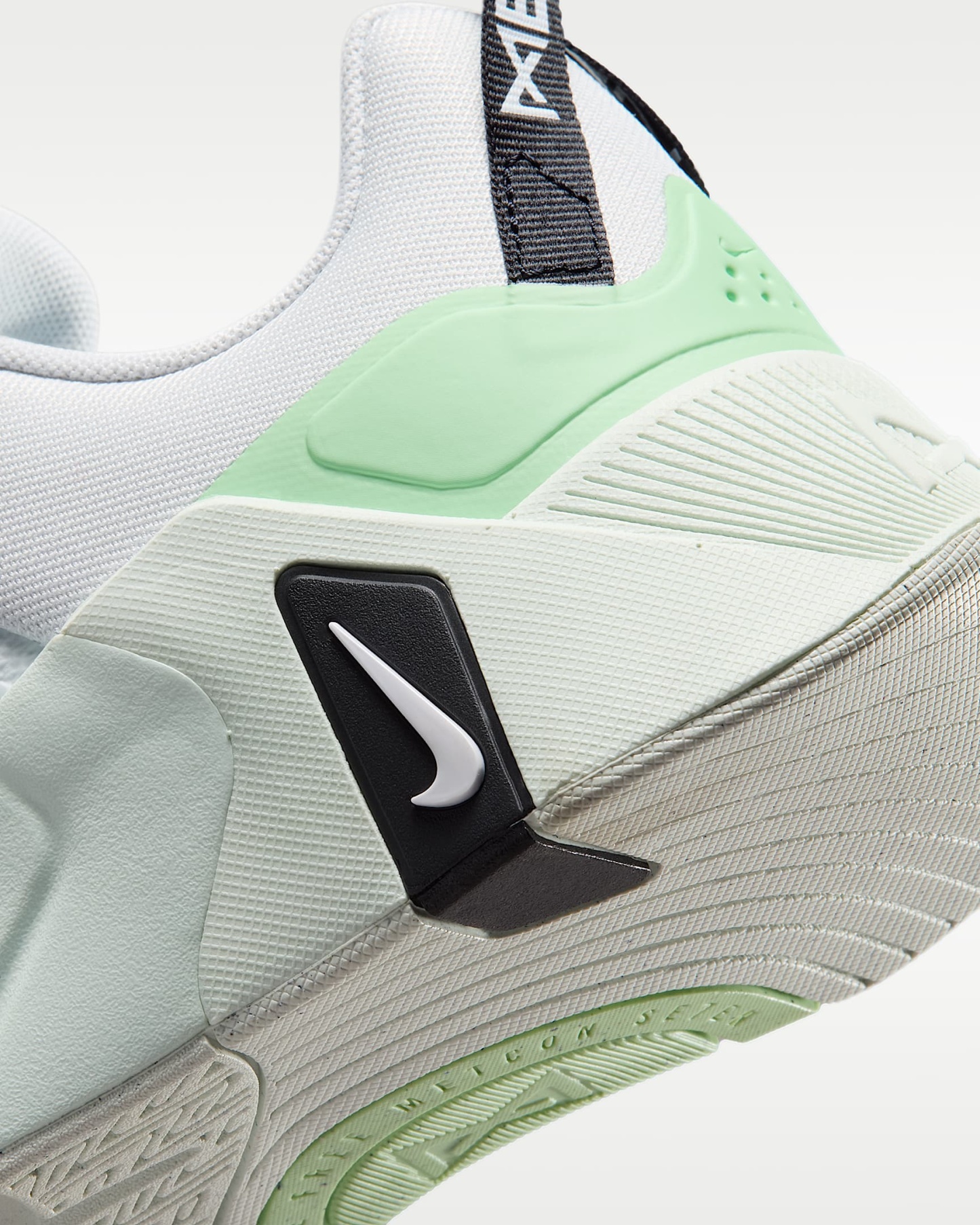 Nike Free Metcon 7 Kadın Antrenman Ayakkabısı - Off White/Cucumber Calm/Barely Green/Beyaz