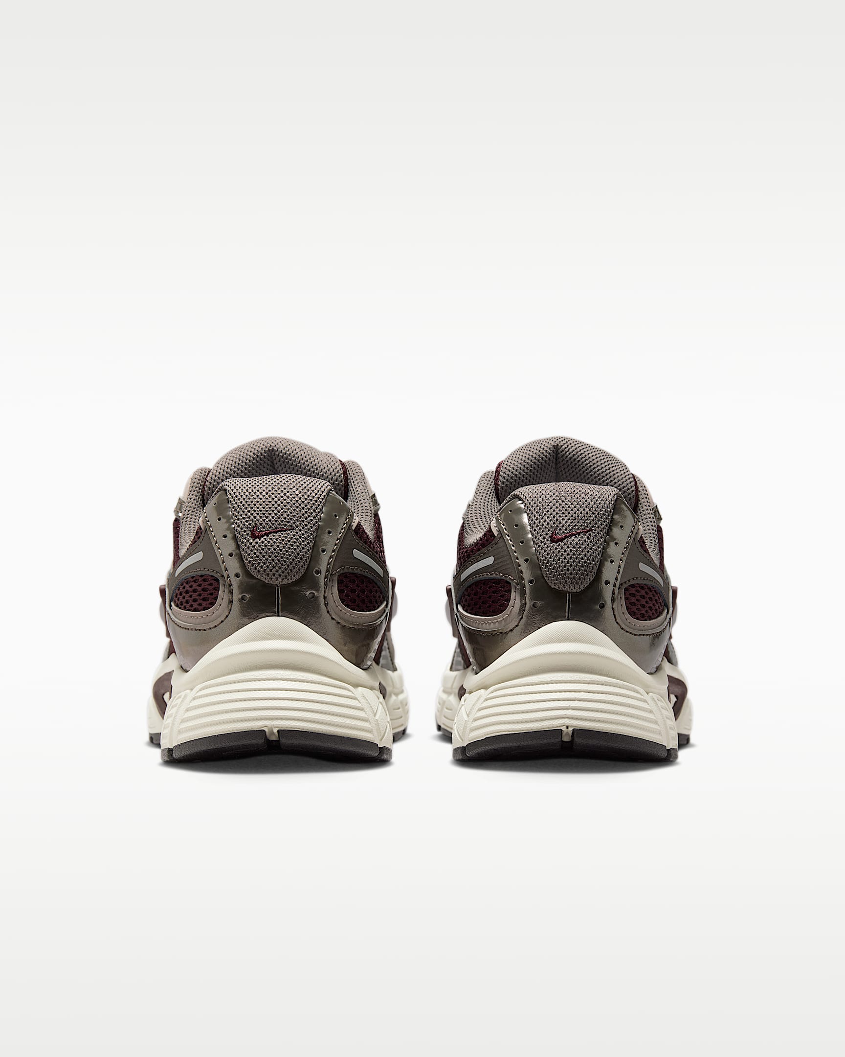 Nike V5 RNR Yansıtıcı Tasarım Vurgulu Kadın Ayakkabısı - Burgundy Crush/College Grey/Light Orewood Brown/Siyah