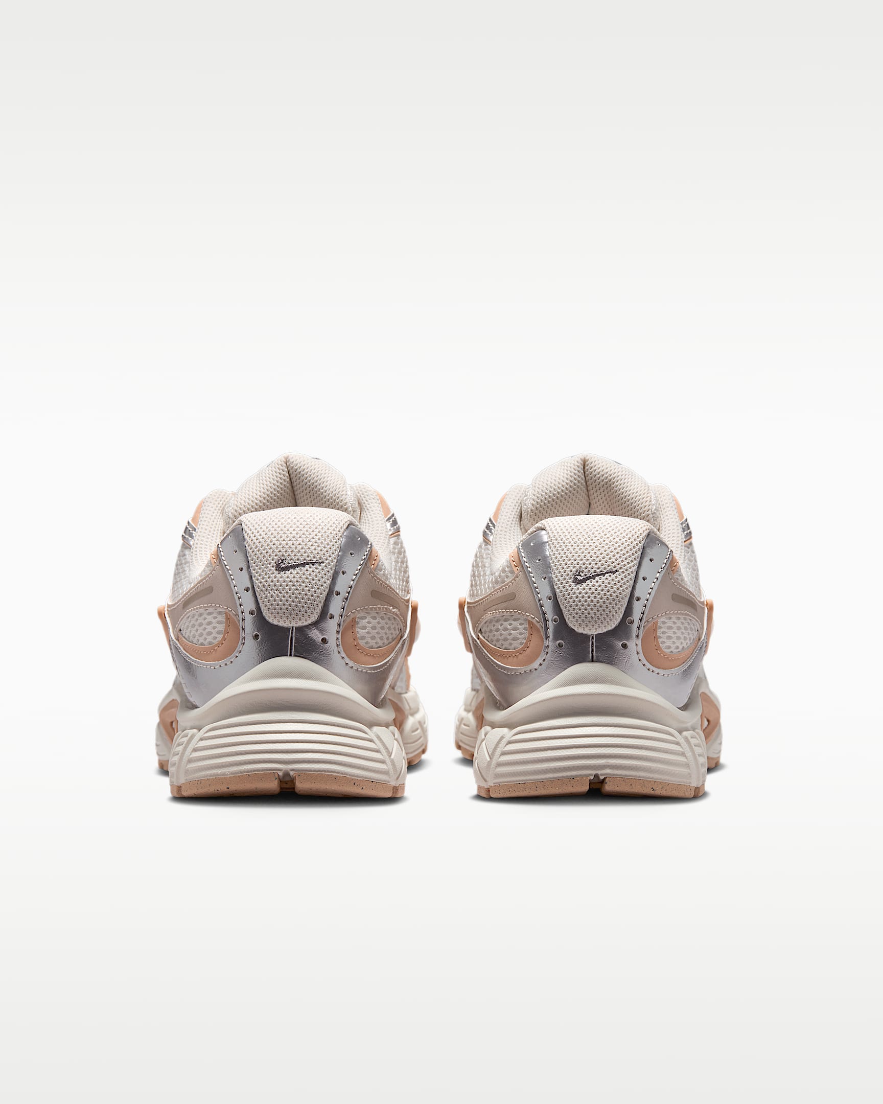 Nike V5 RNR Yansıtıcı Tasarım Vurgulu Kadın Ayakkabısı - Phantom/Chalk/Shimmer/Phantom