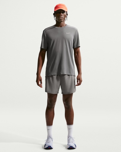Nike Miler Dri-FIT Kısa Kollu Erkek Koşu Üstü - Smoke Grey/Iron Grey