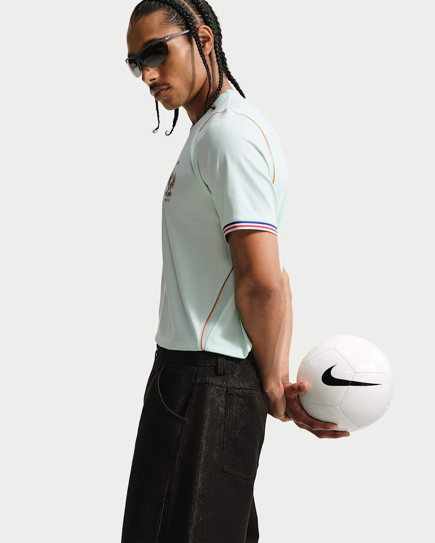 Fransa Milli Takımı 2026 Stadyum Deplasman Nike Dri-FIT Erkek Futbol Forması - Igloo/Monarch/Monarch