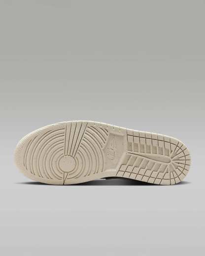 Air Jordan 1 Low SE Erkek Ayakkabısı - Medium Olive/Sail/Light Orewood Brown