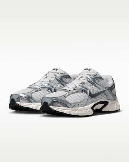 Nike V5 RNR Erkek Ayakkabısı - Photon Dust/Smoke Grey/Light Smoke Grey/Dark Smoke Grey