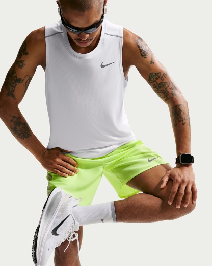 Nike Miler Dri-FIT Erkek Koşu Atleti - Beyaz