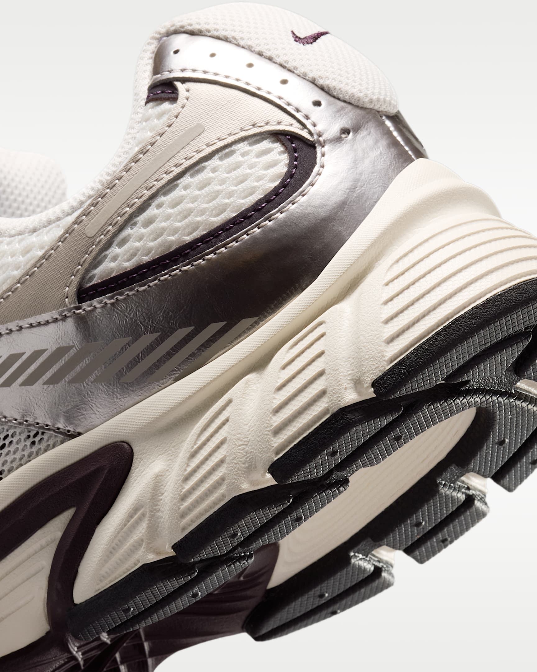 Nike V5 RNR Erkek Ayakkabısı - Phantom/Moon Particle/Burgundy Ash/Phantom