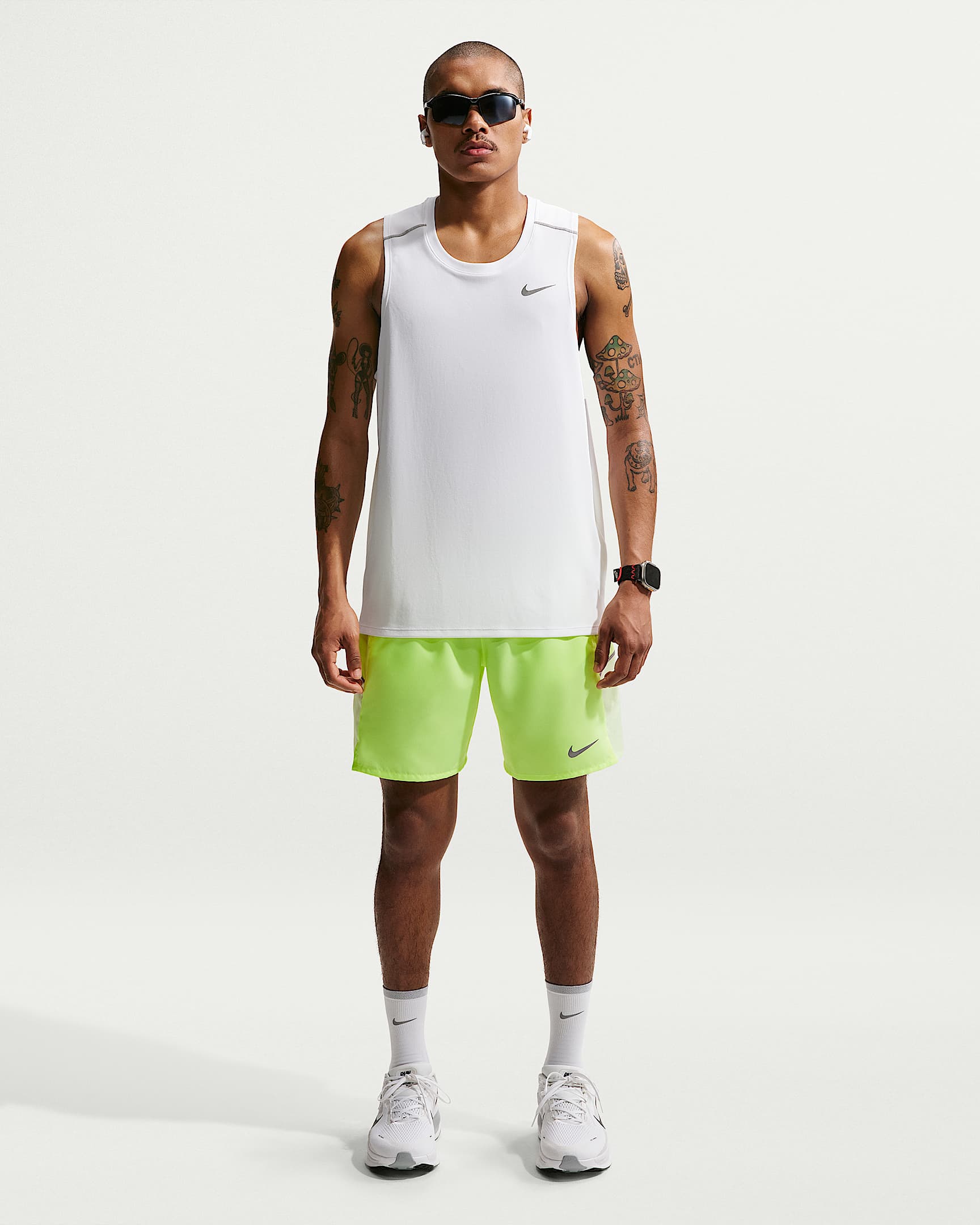 Nike Miler Dri-FIT Erkek Koşu Atleti - Beyaz