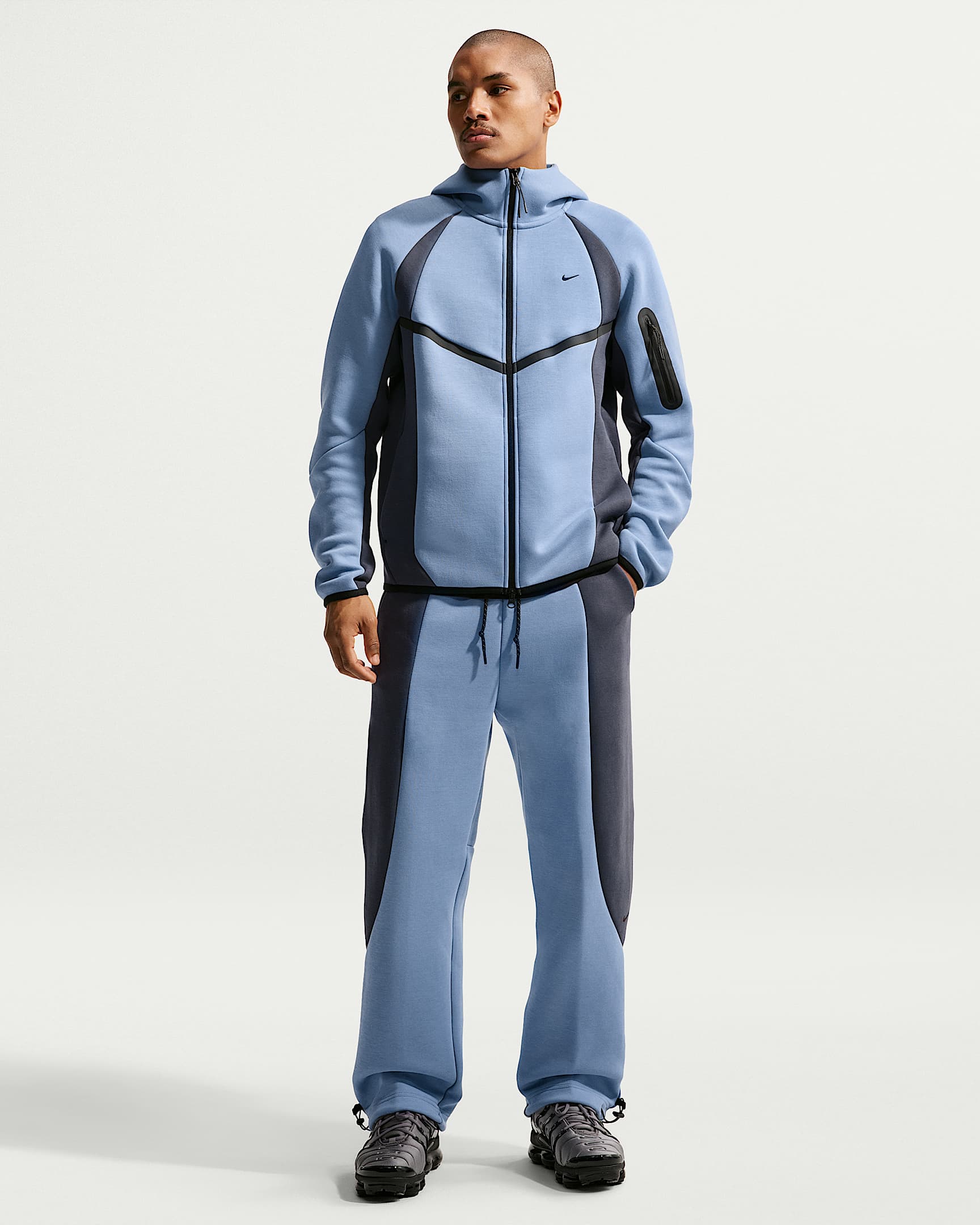Nike Tech Renk Bloklu Açık Paçalı Fleece Erkek Eşofman Altı - Work Blue/Thunder Blue/Siyah