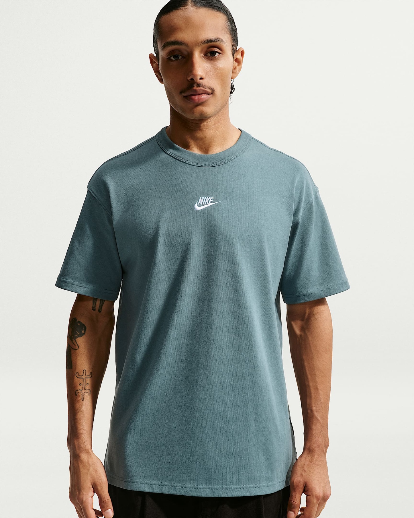 Nike Sportswear Premium Essentials Erkek Tişörtü - Mineral Slate