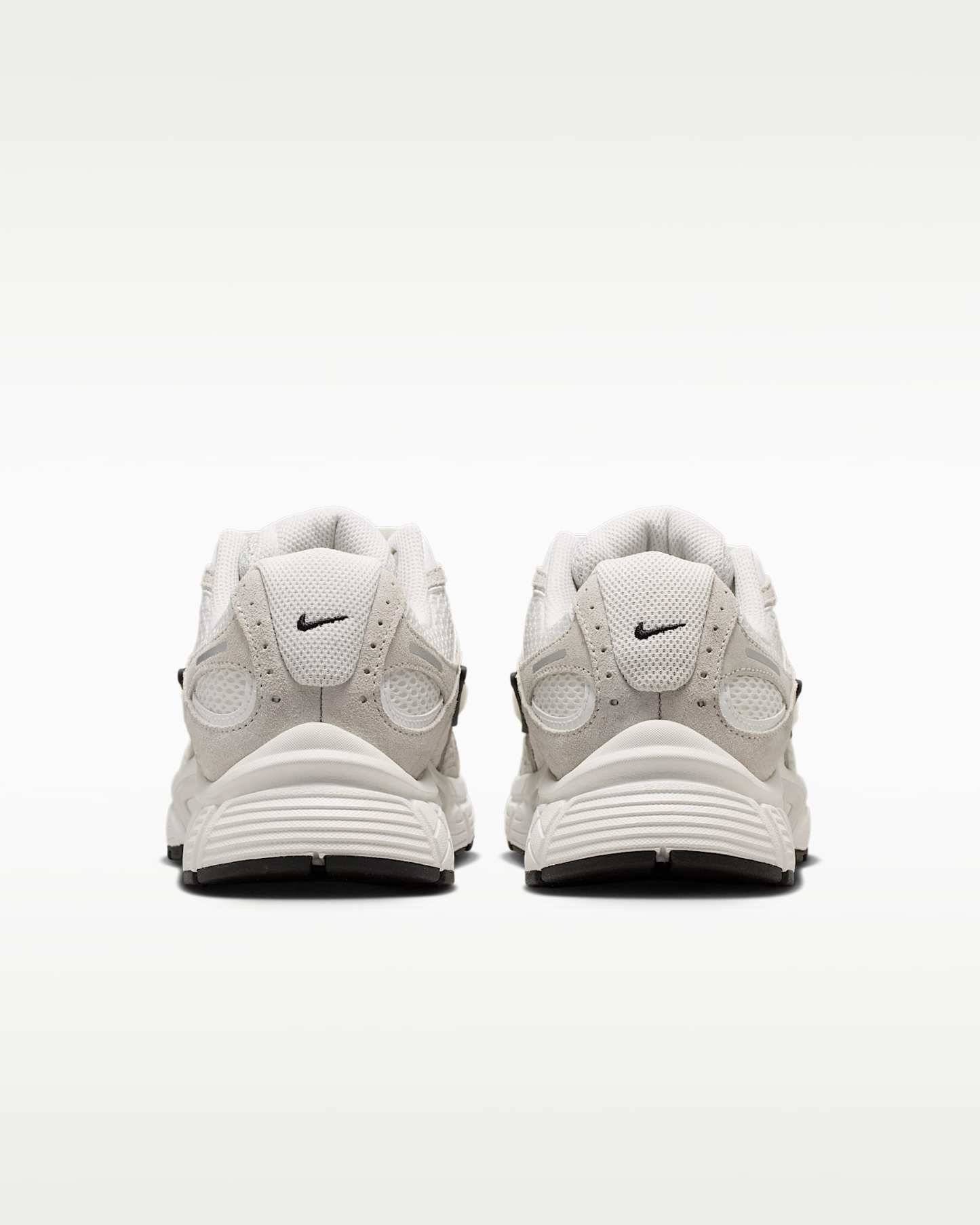 Nike V5 RNR Suede Kadın Ayakkabısı - Summit White/Photon Dust/Summit White