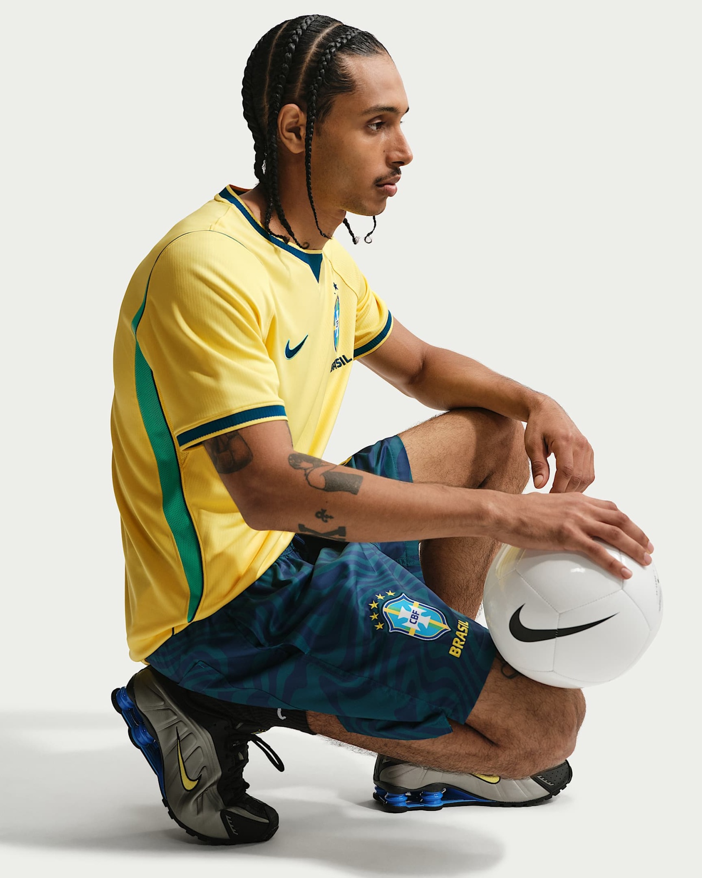 Brezilya Milli Takımı 2026 Stadyum İç Saha Nike Dri-FIT Erkek Futbol Forması - Canary/Light Menta/Geode Teal