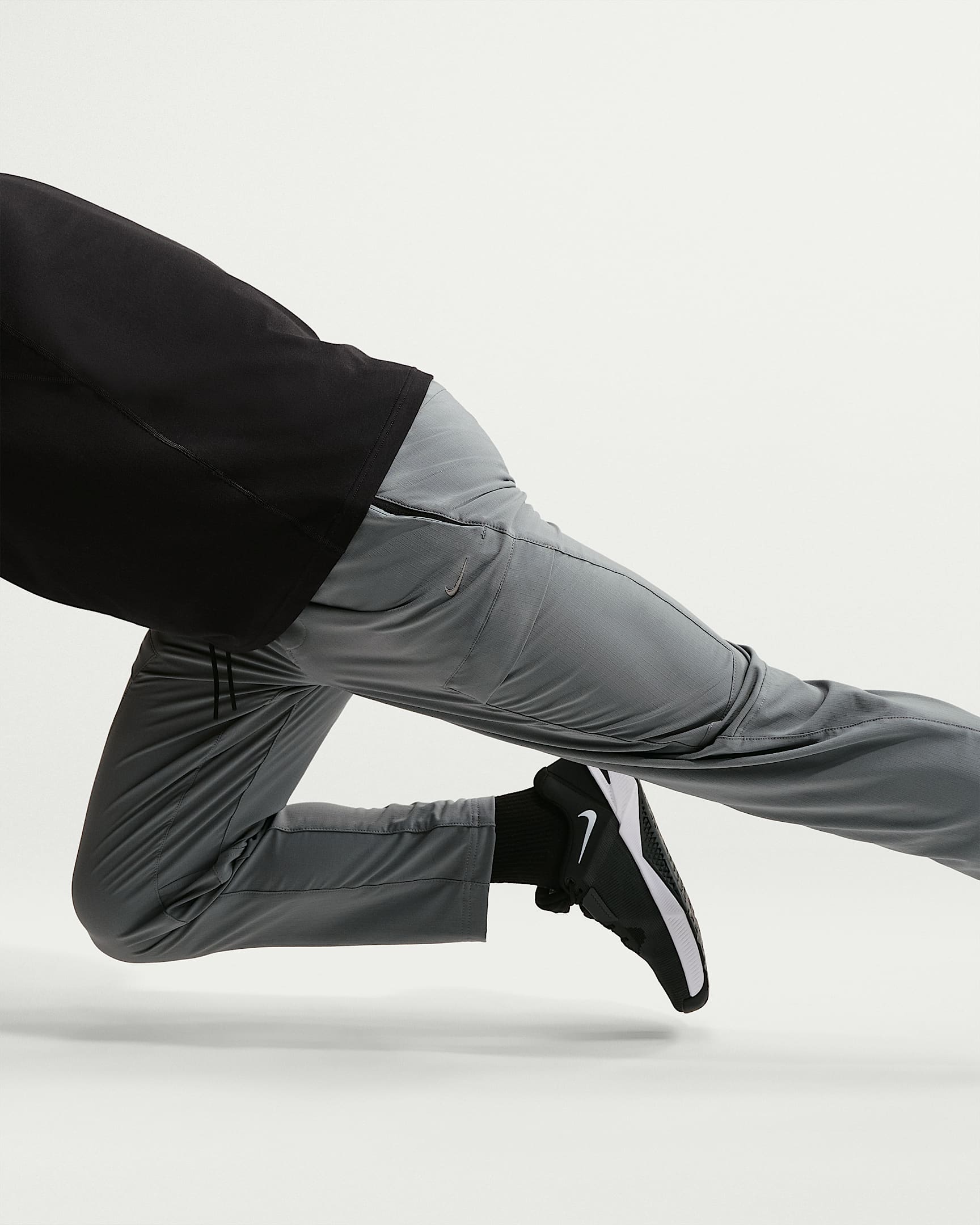 Nike Unlimited Dri-FIT Çok Yönlü Erkek Kargo Eşofman Altı - Smoke Grey/Siyah/Smoke Grey