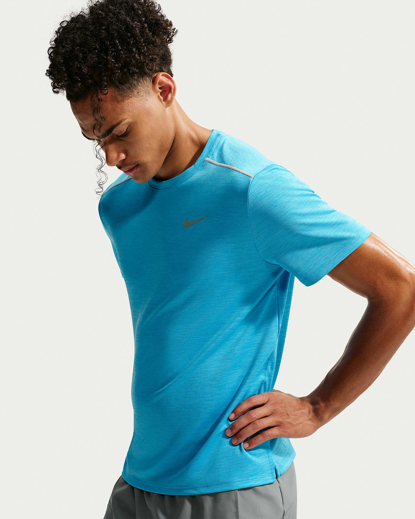 Nike Miler Dri-FIT Kısa Kollu Erkek Koşu Üstü - Baltic Blue/Light Current Blue/Heather
