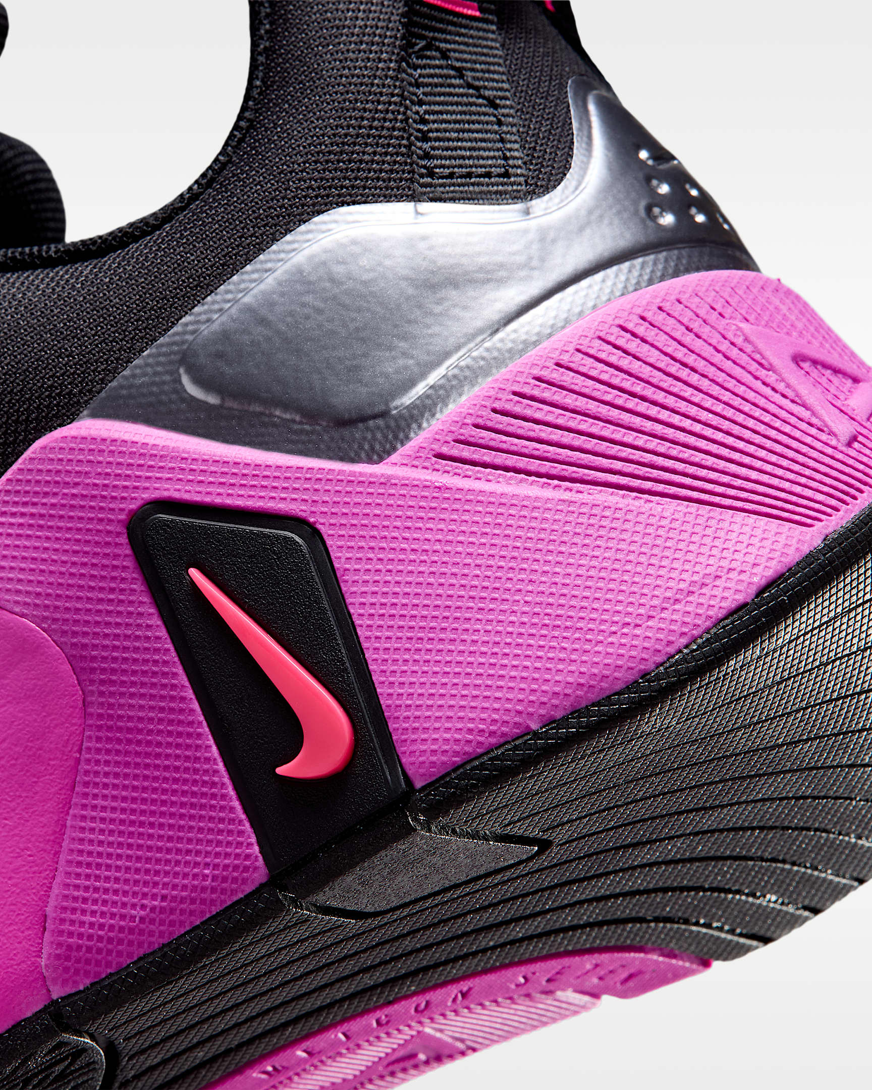 Nike Free Metcon 7 Kadın Antrenman Ayakkabısı - Siyah/Hyper Pink/Metallic Cool Grey/Fuchsia Blast
