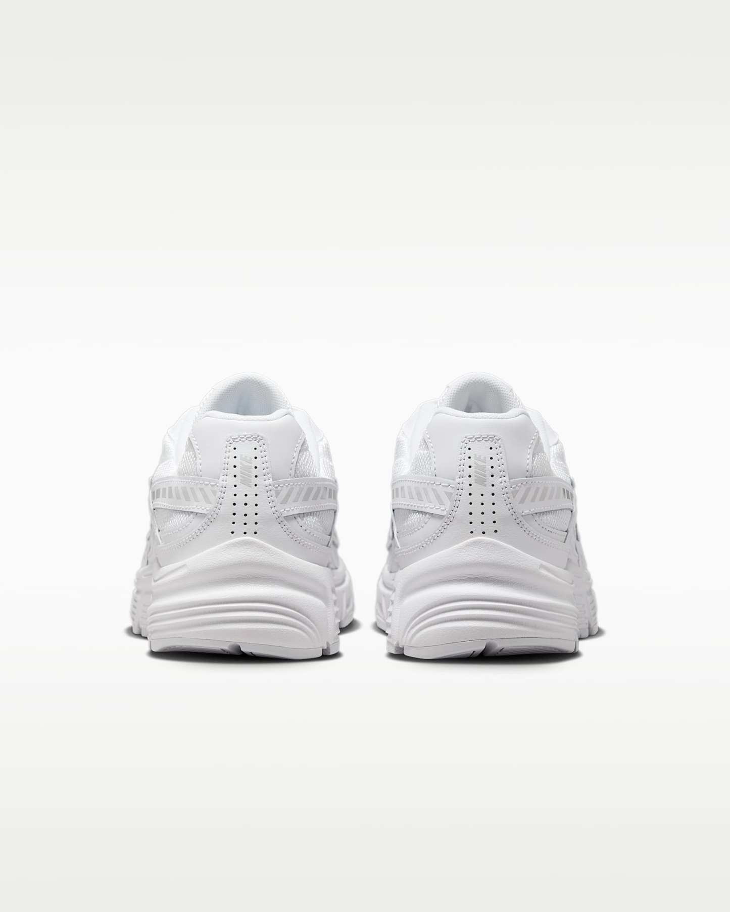 Nike Initiator Kadın Ayakkabısı - Beyaz/Photon Dust/Metallic Silver