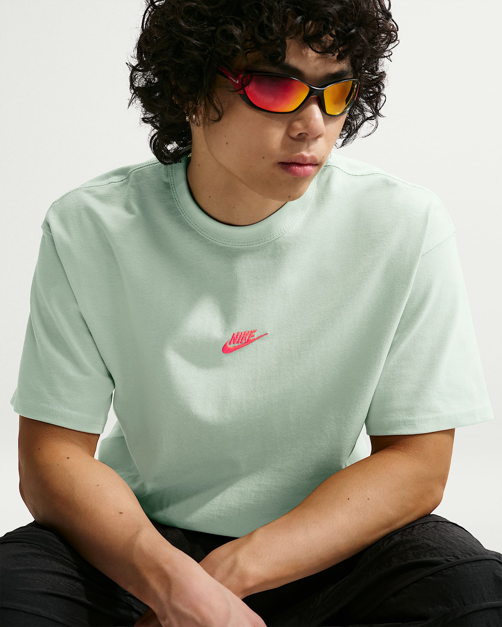 Nike Sportswear Premium Essentials Erkek Tişörtü - Jade Aura