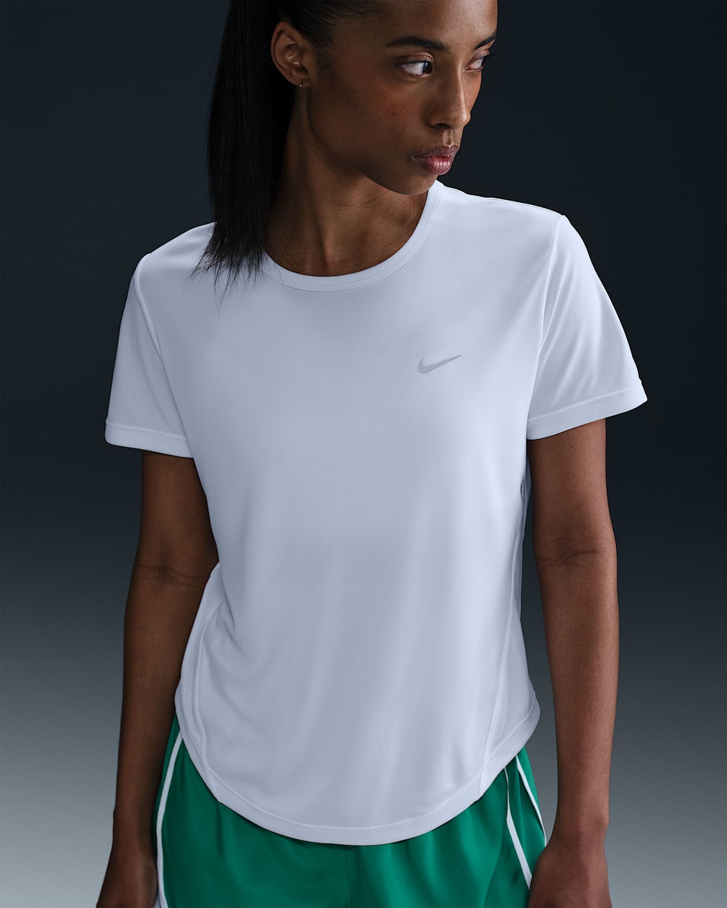 Nike Tempo Dri-FIT Kısa Kollu Kadın Koşu Üstü - Beyaz