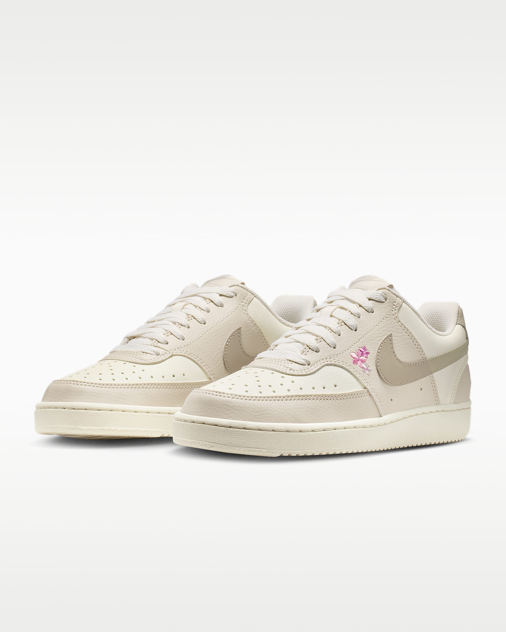 Nike Court Vision Low SE "Stitched Floral" Kadın Ayakkabısı - Sail/Light Orewood Brown/Cream II