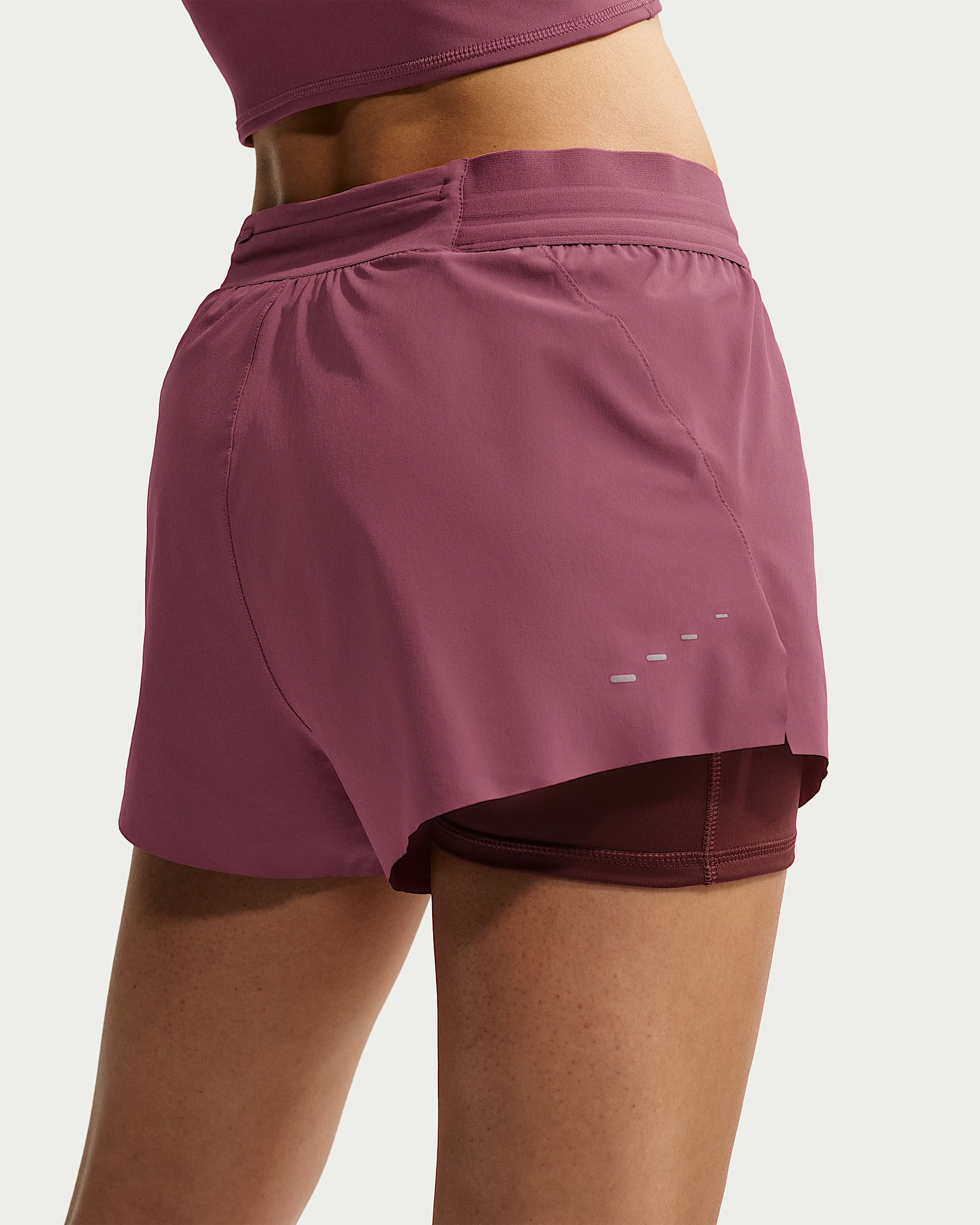 Nike Swift Dri-FIT Normal Belli 2'si 1 Arada Kadın Koşu Şortu - Pink Smoke/Mystic Dates