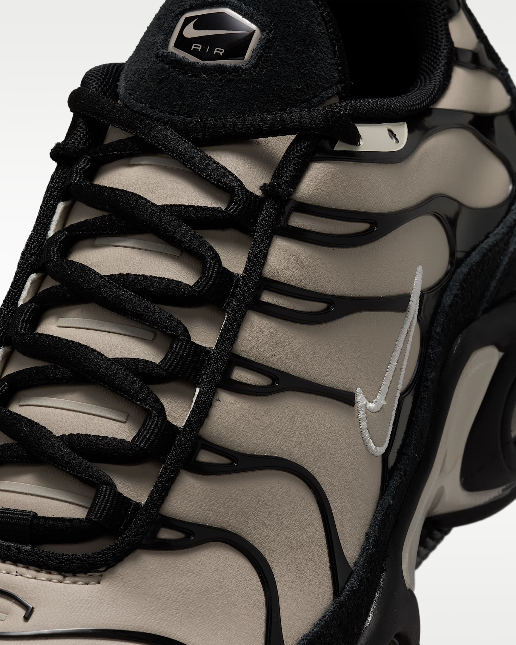 Nike Air Max Plus Kadın Ayakkabısı - Cream II/Summit White/Siyah