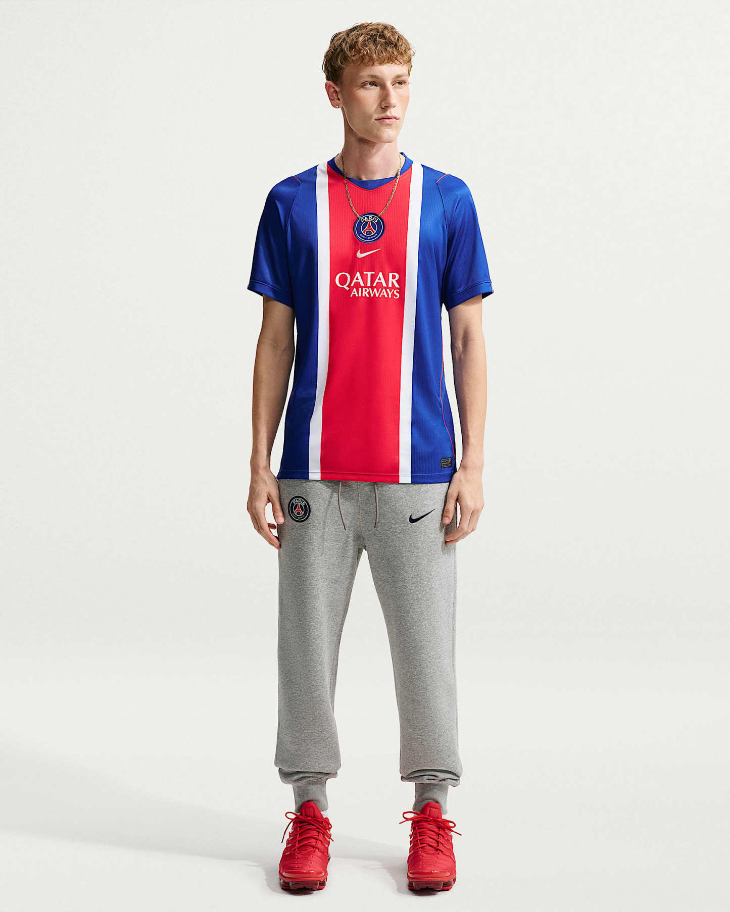 Paris Saint-Germain 2026/27 Stadyum İç Saha Nike Dri-FIT Erkek Futbol Taraftar Forması - Old Royal/Beyaz/University Red/Beyaz