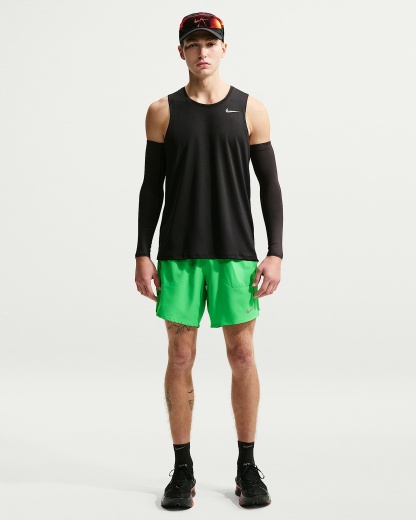 Nike Stride Dri-FIT 18 cm Slip Astarlı Erkek Koşu Şortu - Green Spark