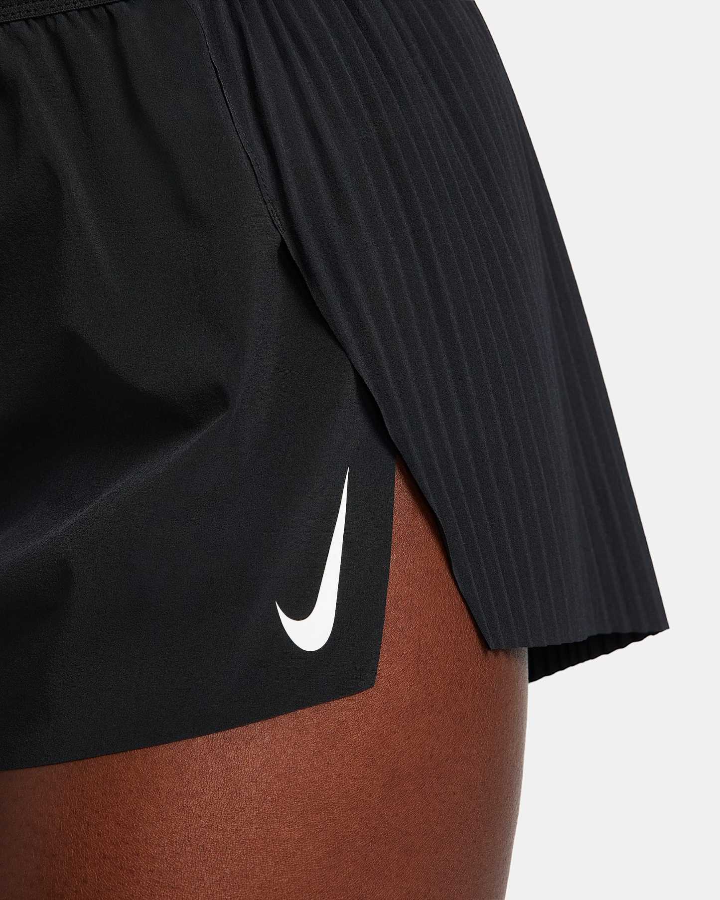 Nike AeroSwift Dri-FIT ADV Normal Belli 8 cm Slip Astarlı Kadın Koşu Şortu - Siyah/Beyaz
