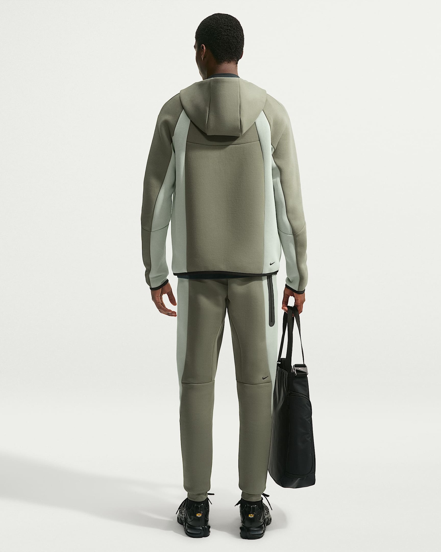 Nike Tech Renk Bloklu Tam Boy Fermuarlı Fleece Windrunner Erkek Ceketi - Silver Sage/Jade Horizon/Siyah