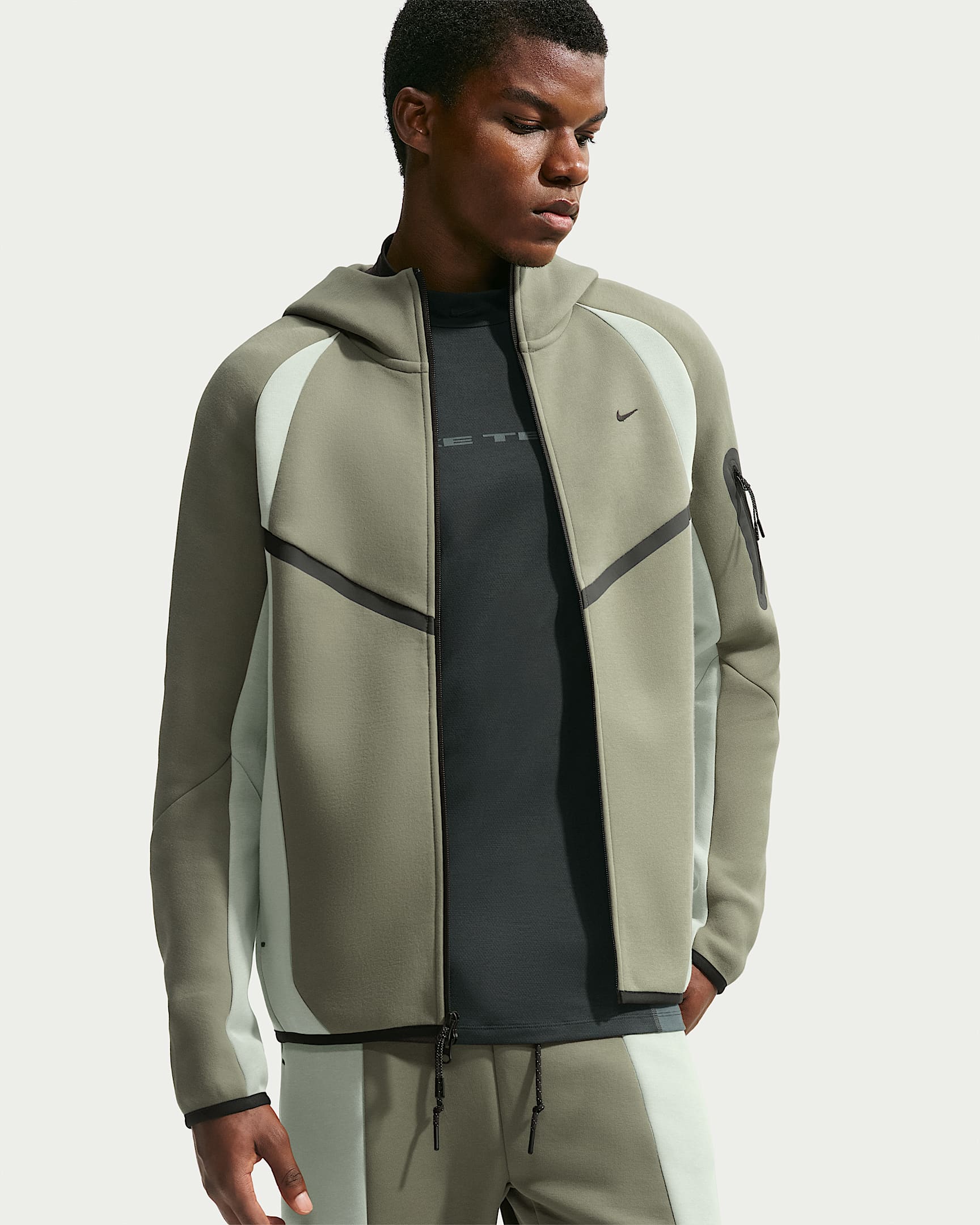 Nike Tech Renk Bloklu Tam Boy Fermuarlı Fleece Windrunner Erkek Ceketi - Silver Sage/Jade Horizon/Siyah