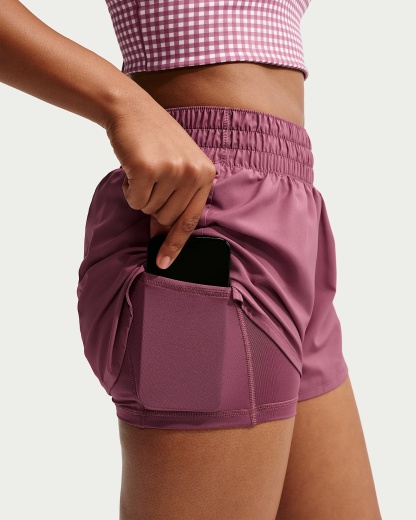 Nike One Dri-FIT Normal Belli 8 cm 2'si 1 Arada Kadın Şortu - Pink Smoke/Beyaz