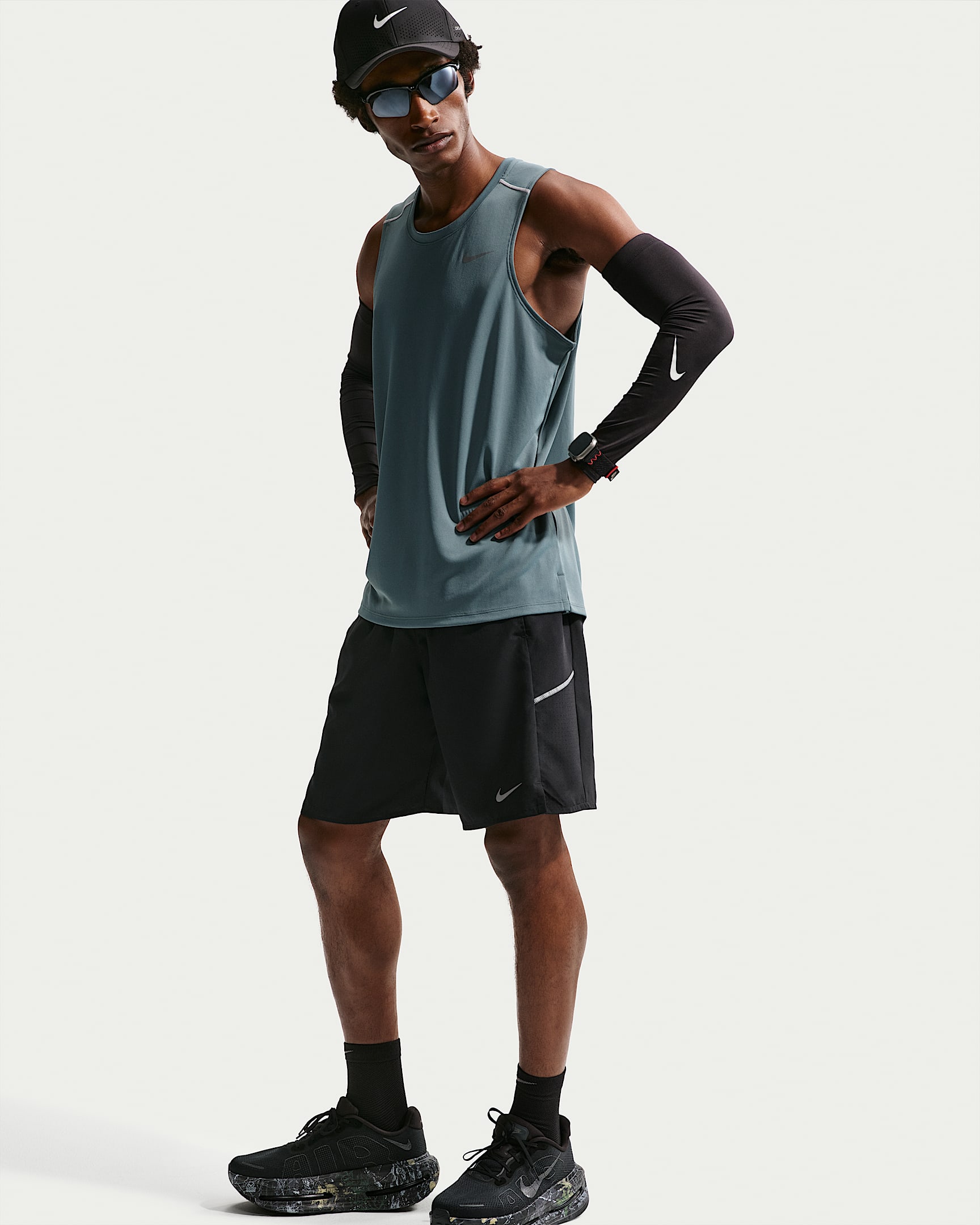 Nike Miler Dri-FIT 23 cm Astarsız Erkek Koşu Şortu - Siyah/Siyah