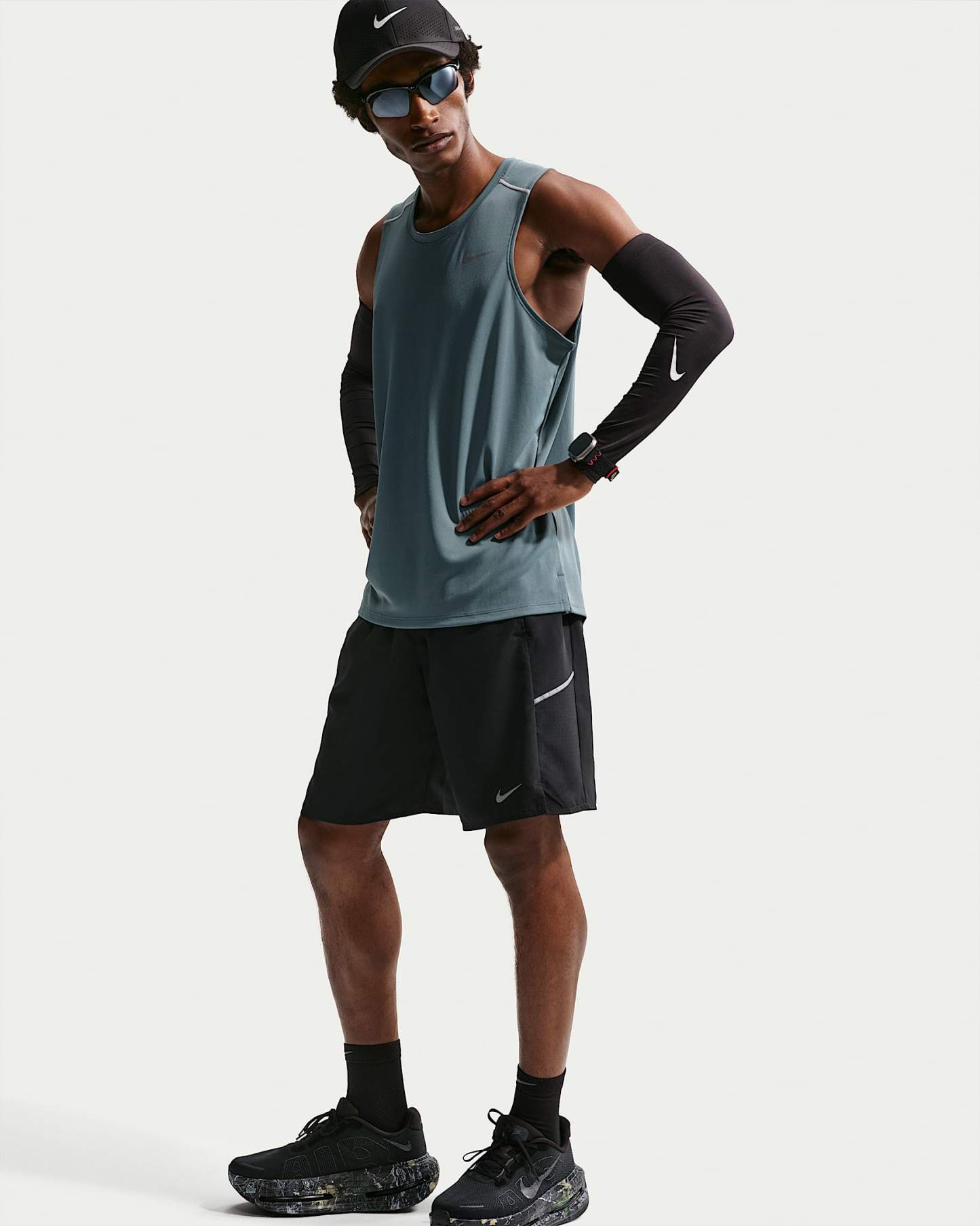 Nike Miler Dri-FIT 23 cm Astarsız Erkek Koşu Şortu - Siyah/Siyah