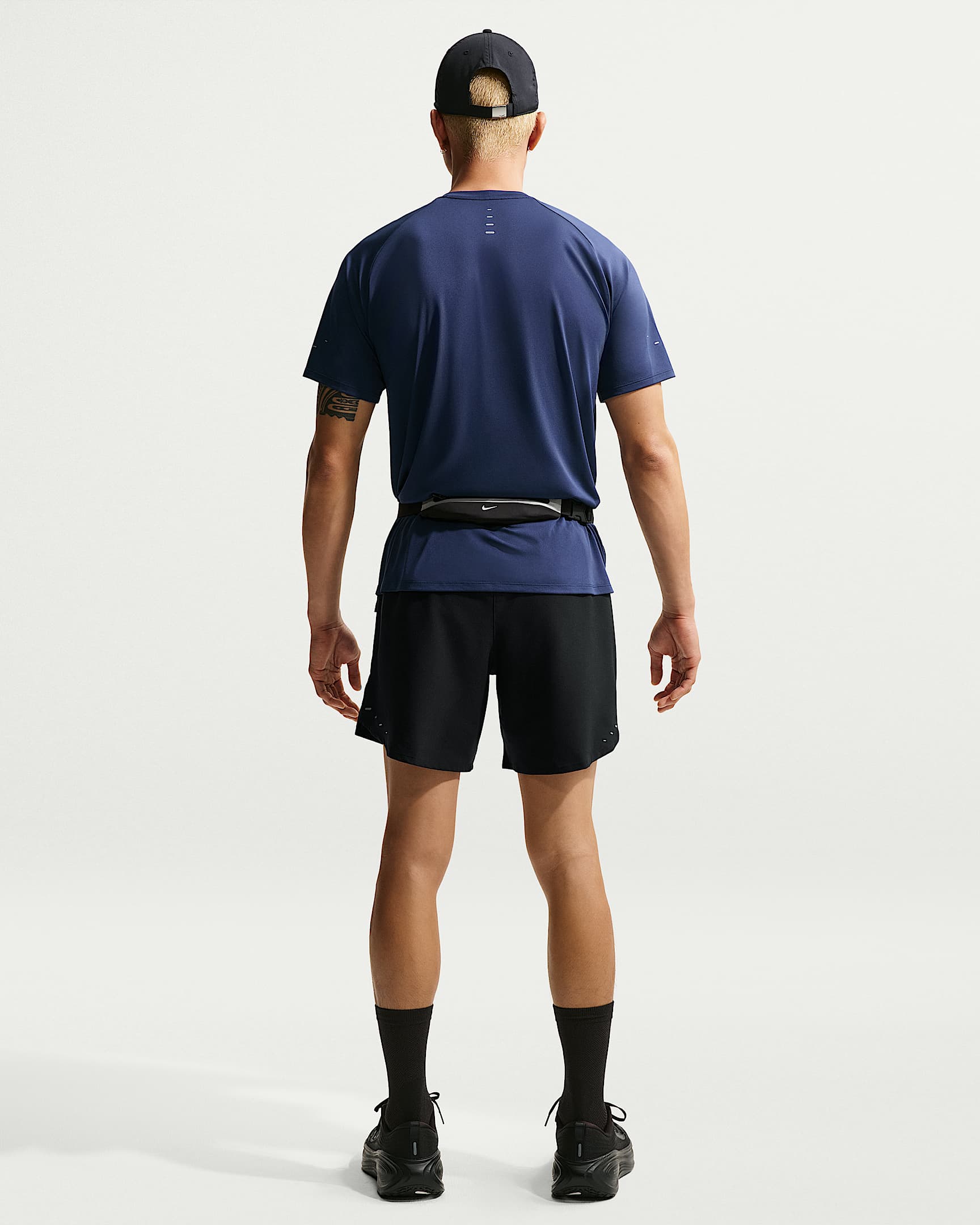 Nike Stride Dri-FIT 18 cm Slip Astarlı Erkek Koşu Şortu - Siyah